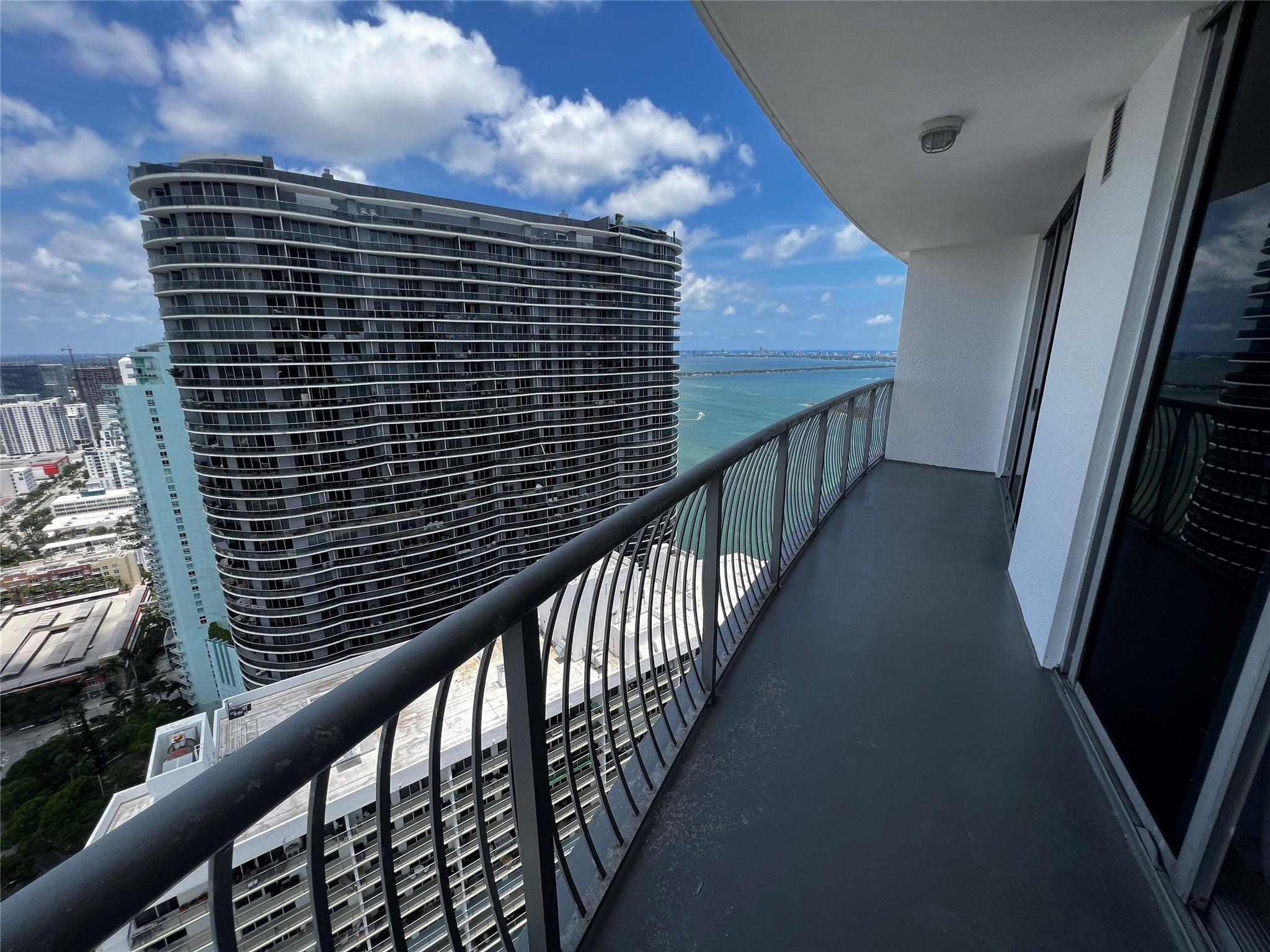 image Opera Tower Condominium9