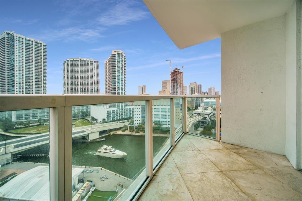 image Brickell On The River N2