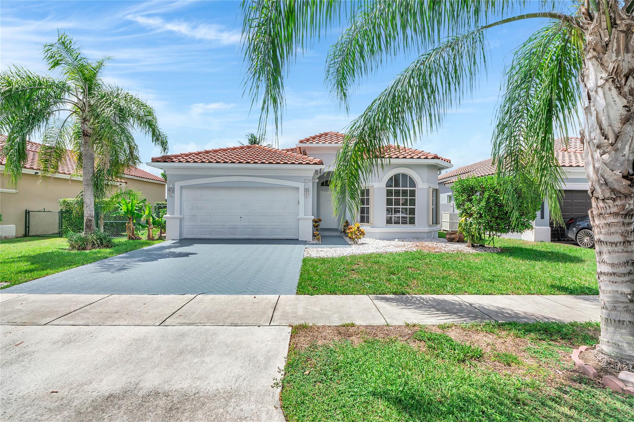 5290 SW 134th Ave