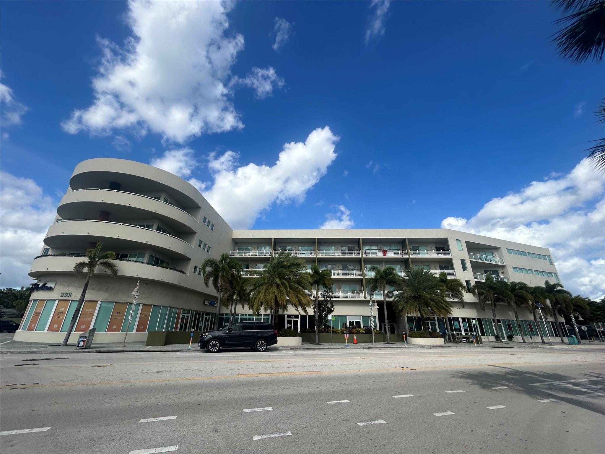 2301 Wilton Dr #R309