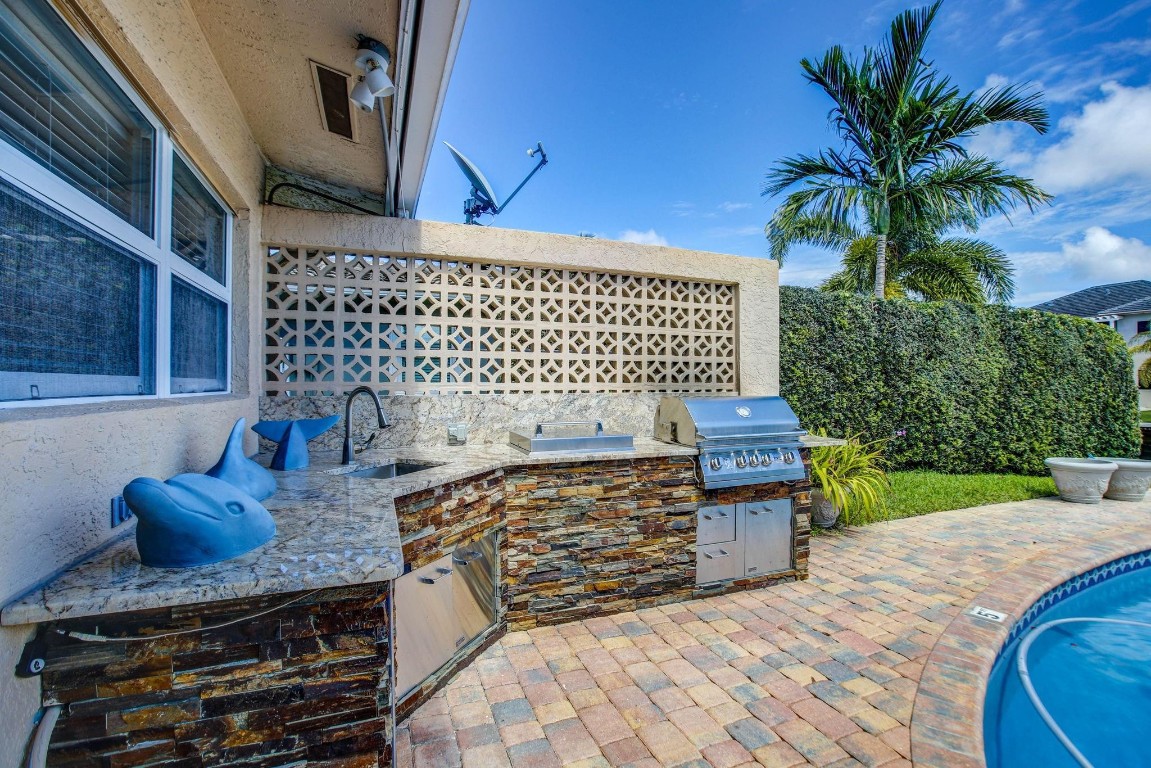 1920 Waters Edge Pompano Beach, FL 33062