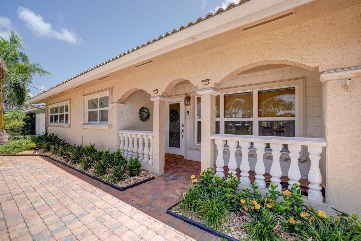 1920 Waters Edge Pompano Beach, FL 33062