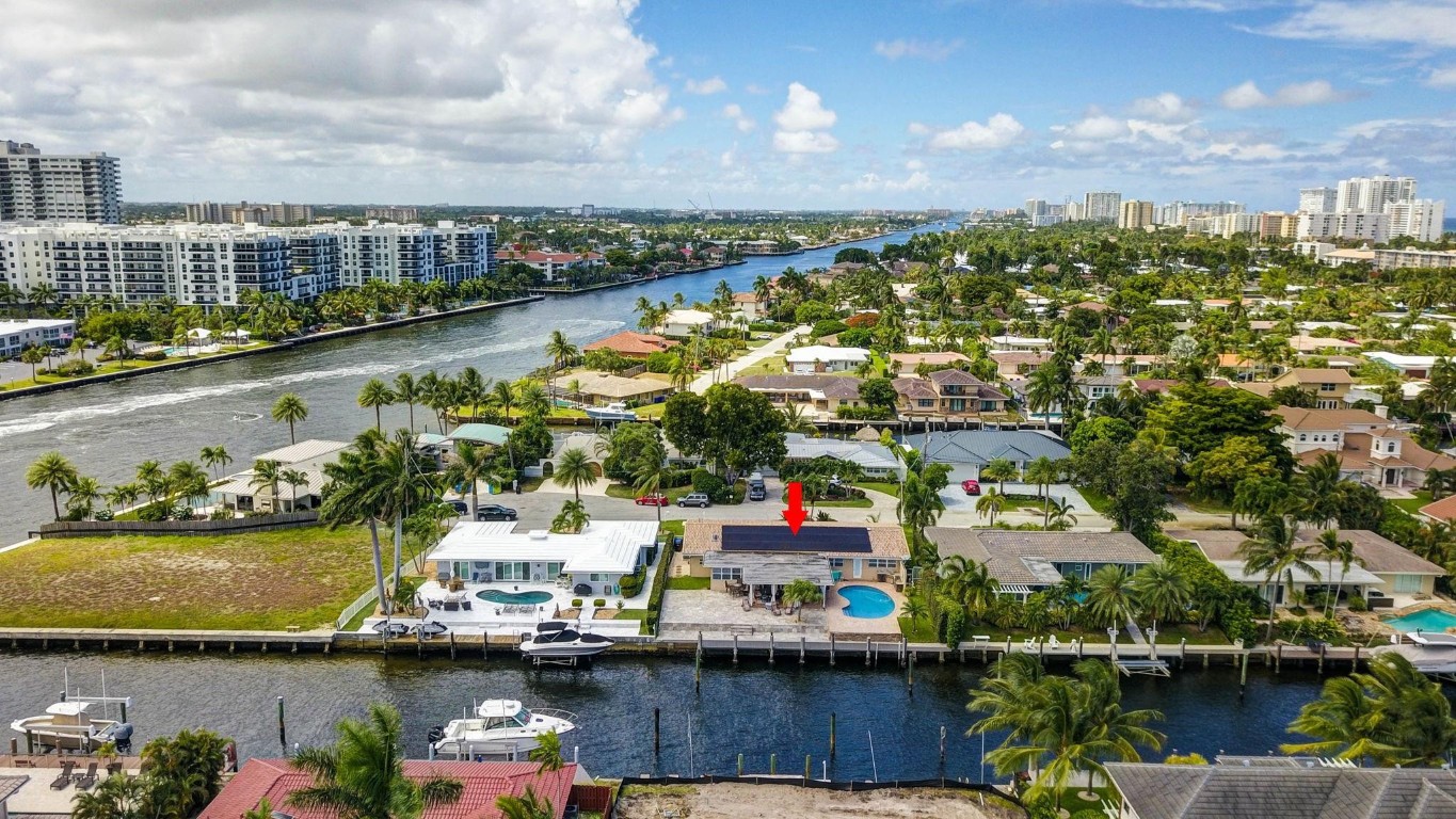 1920 Waters Edge Pompano Beach, FL 33062