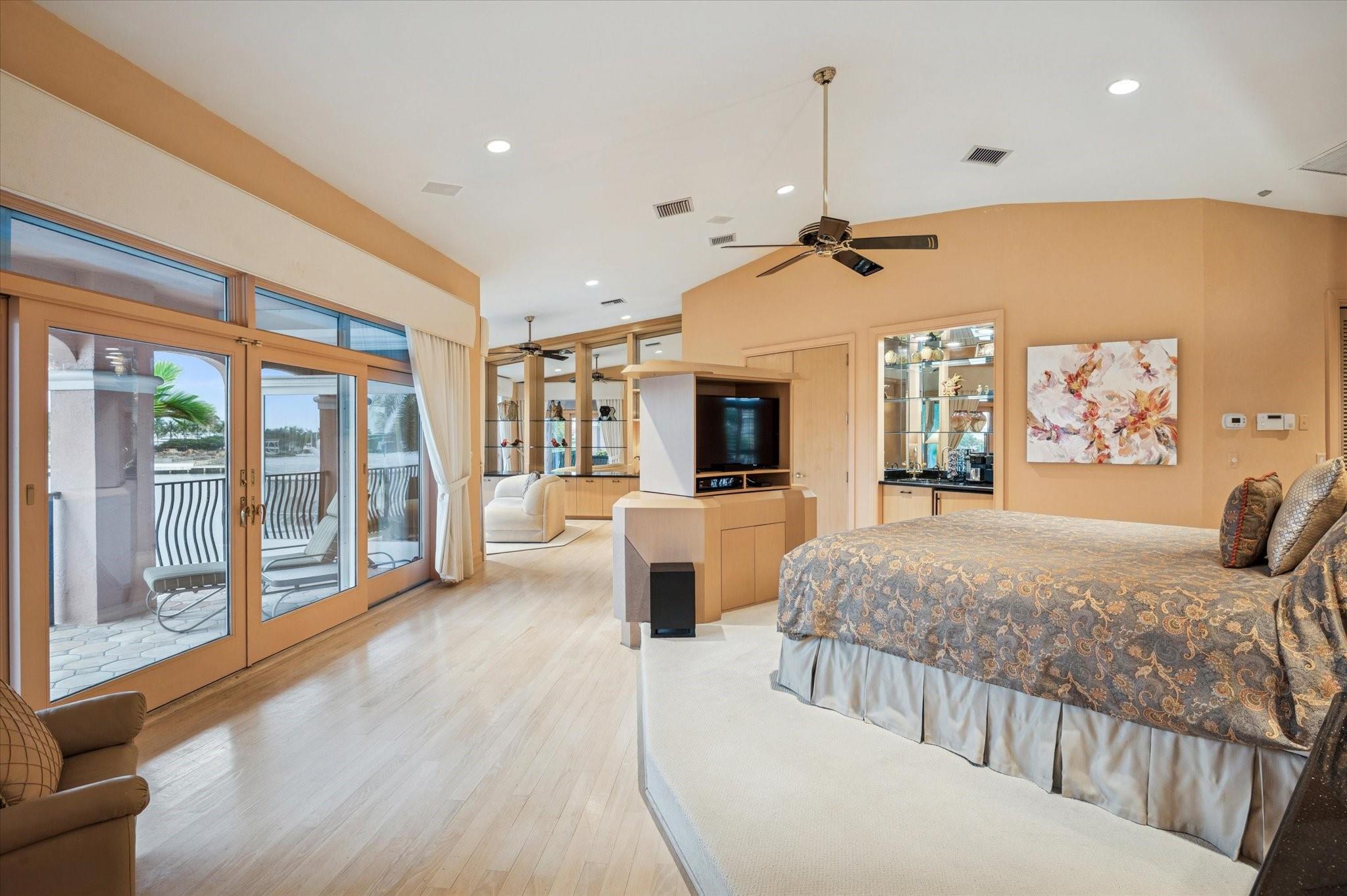 5 Isla Bahia Dr Fort Lauderdale, FL 33316