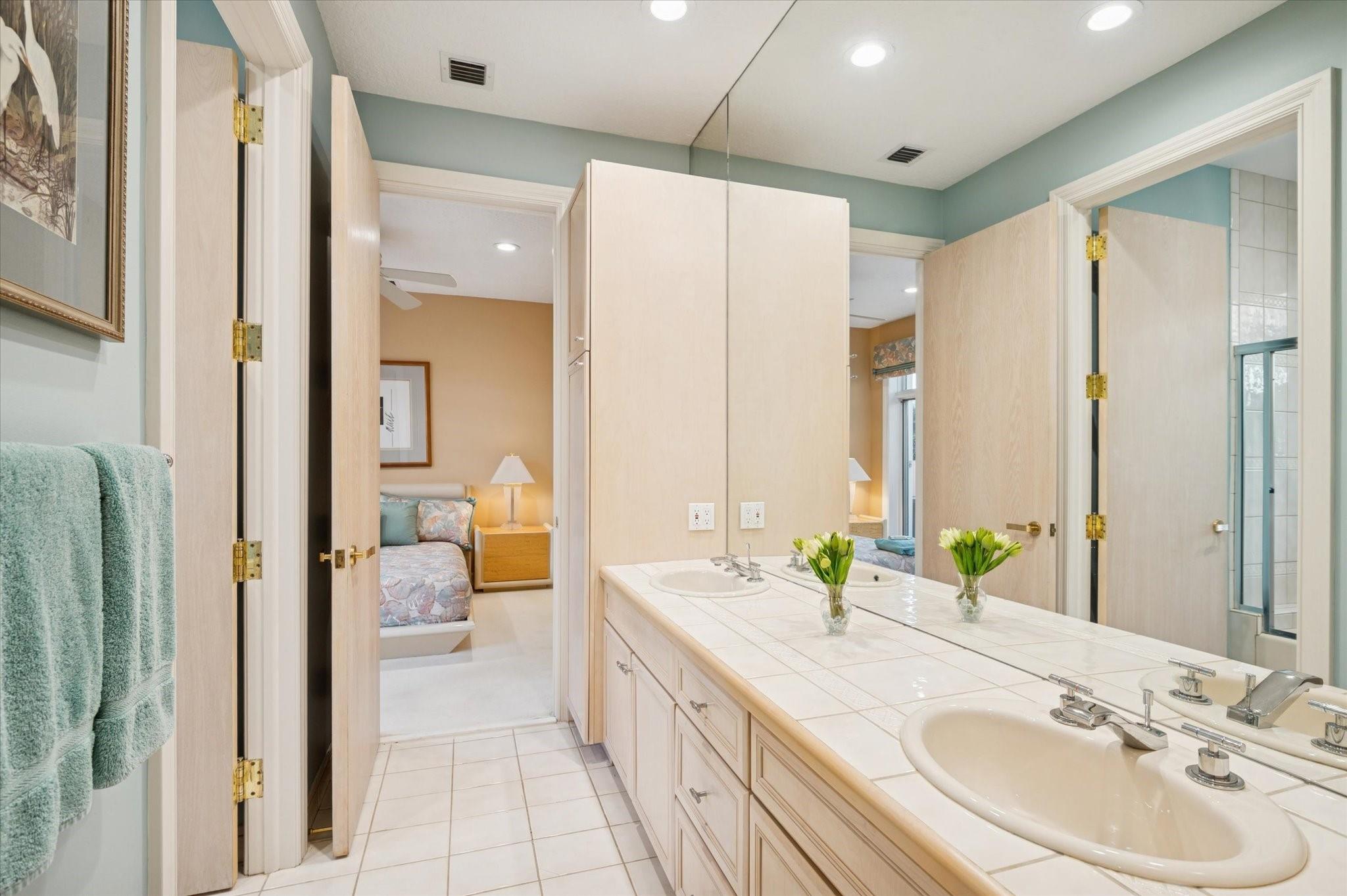 5 Isla Bahia Dr Fort Lauderdale, FL 33316