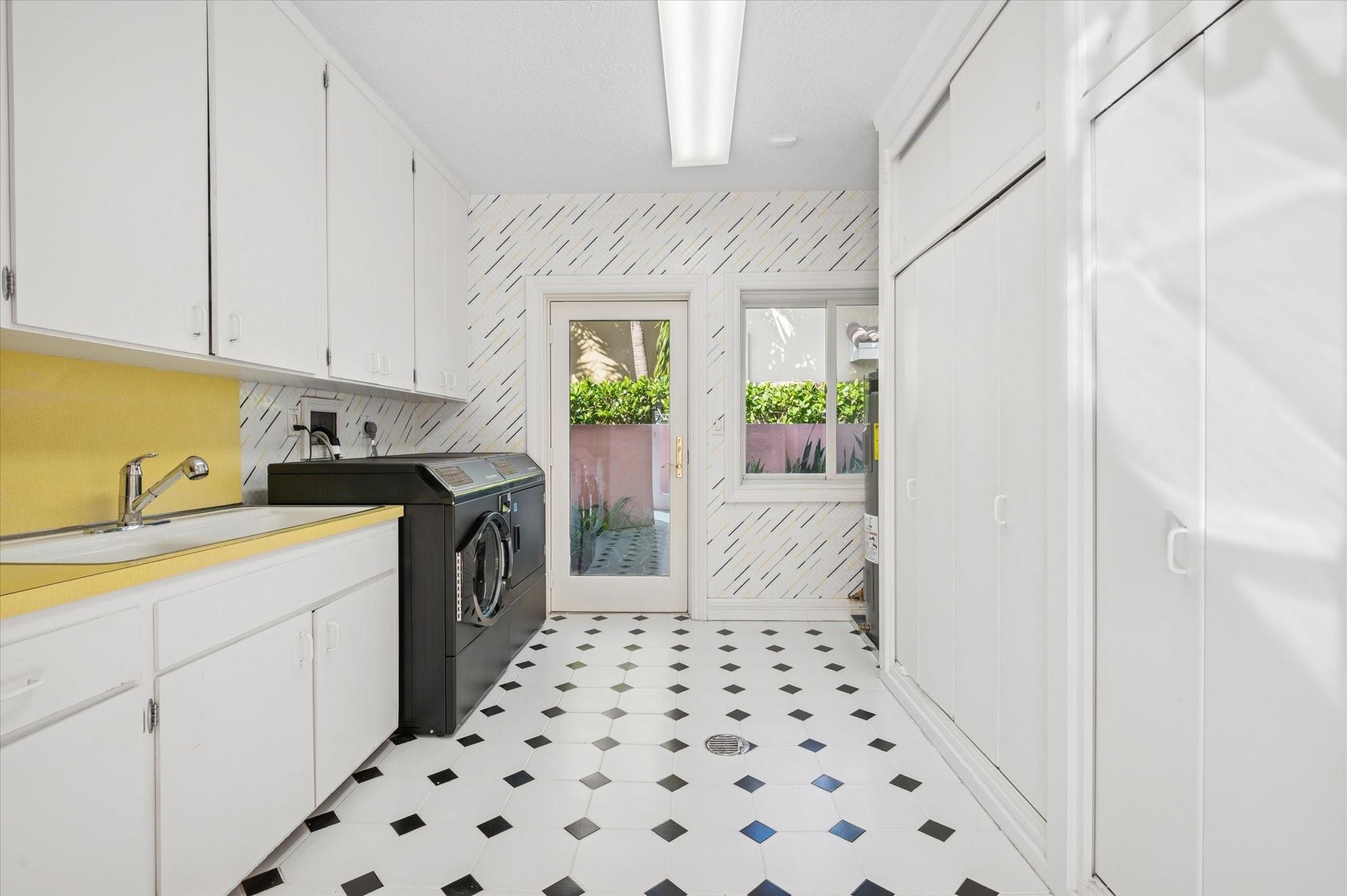 5 Isla Bahia Dr Fort Lauderdale, FL 33316