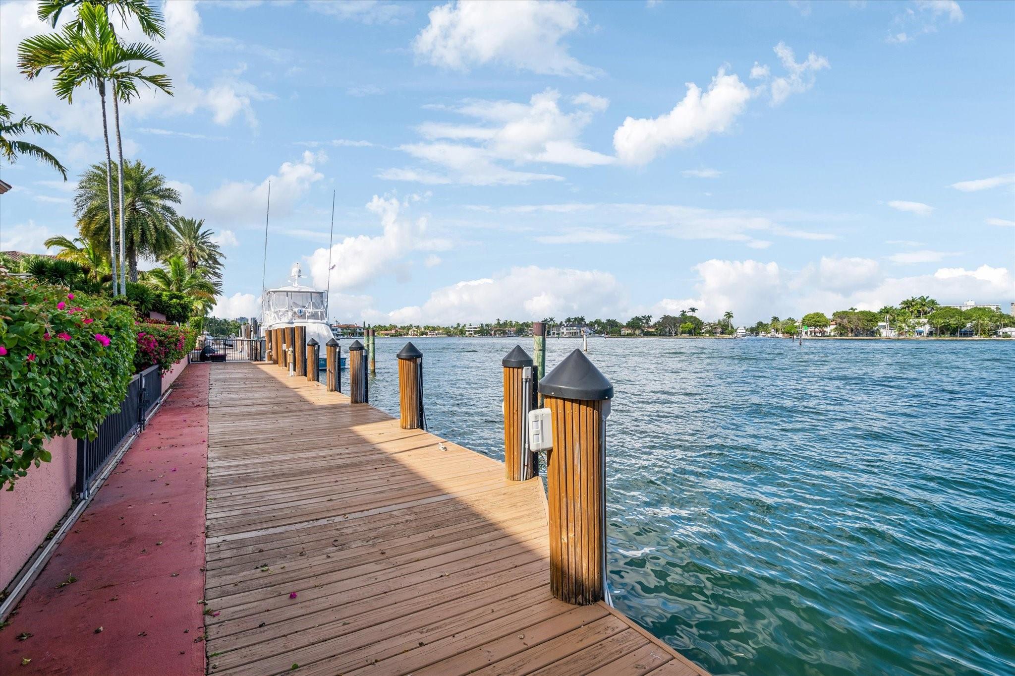 5 Isla Bahia Dr Fort Lauderdale, FL 33316