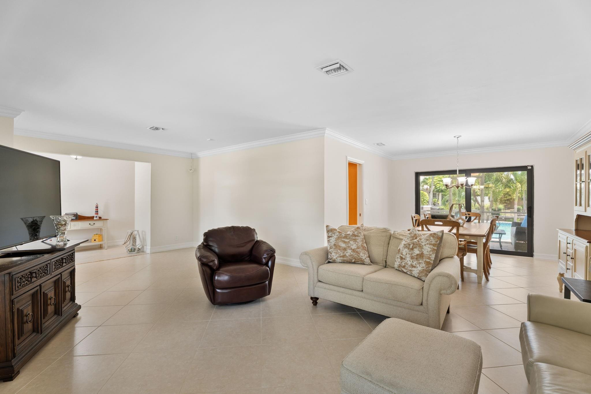 5570 NE 26th Fort Lauderdale, FL 33308