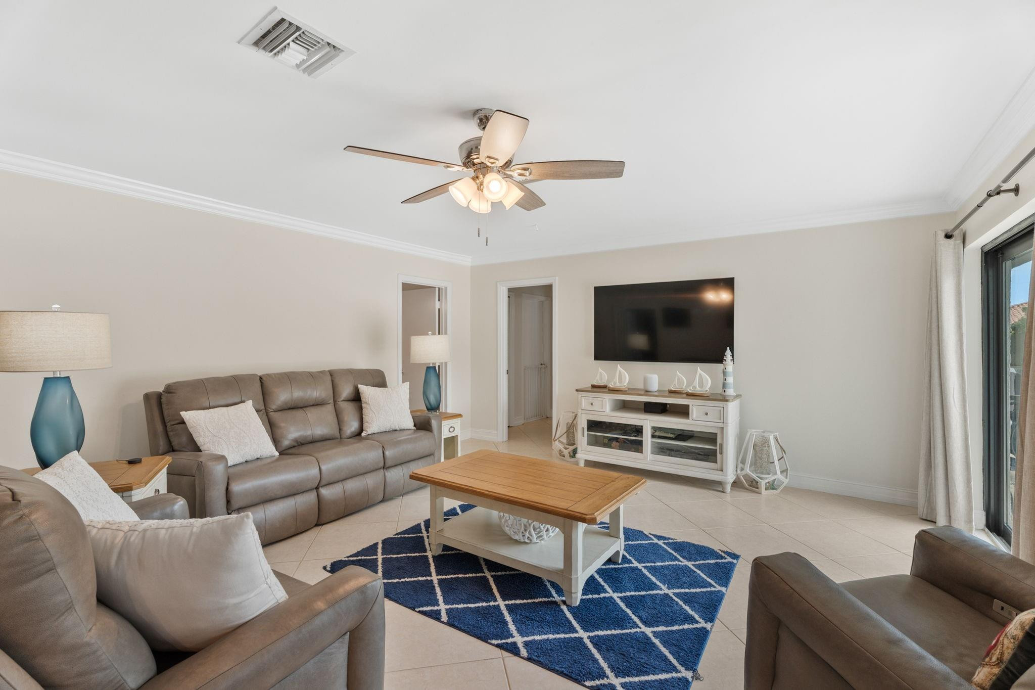 5570 NE 26th Fort Lauderdale, FL 33308