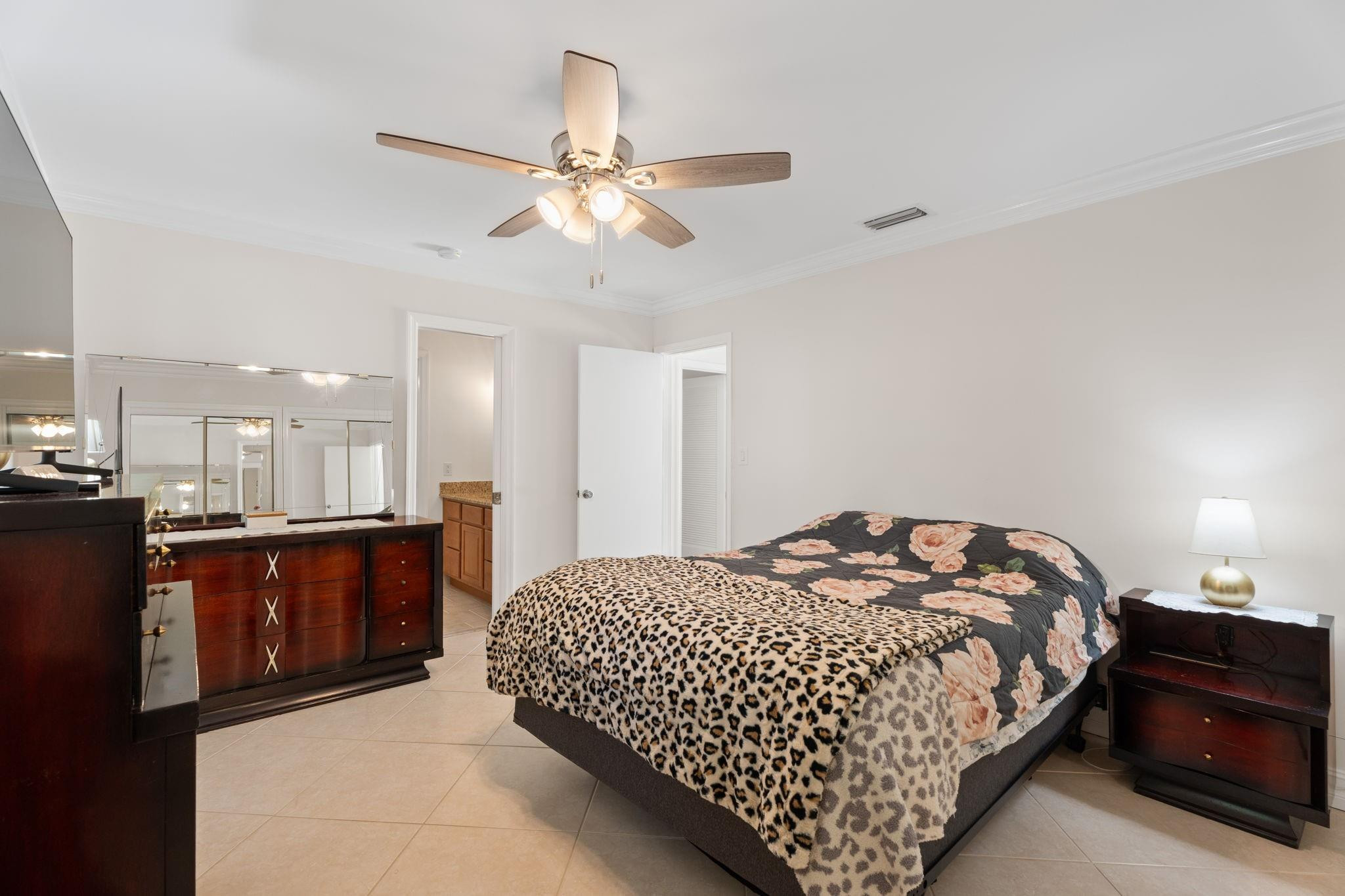 5570 NE 26th Fort Lauderdale, FL 33308