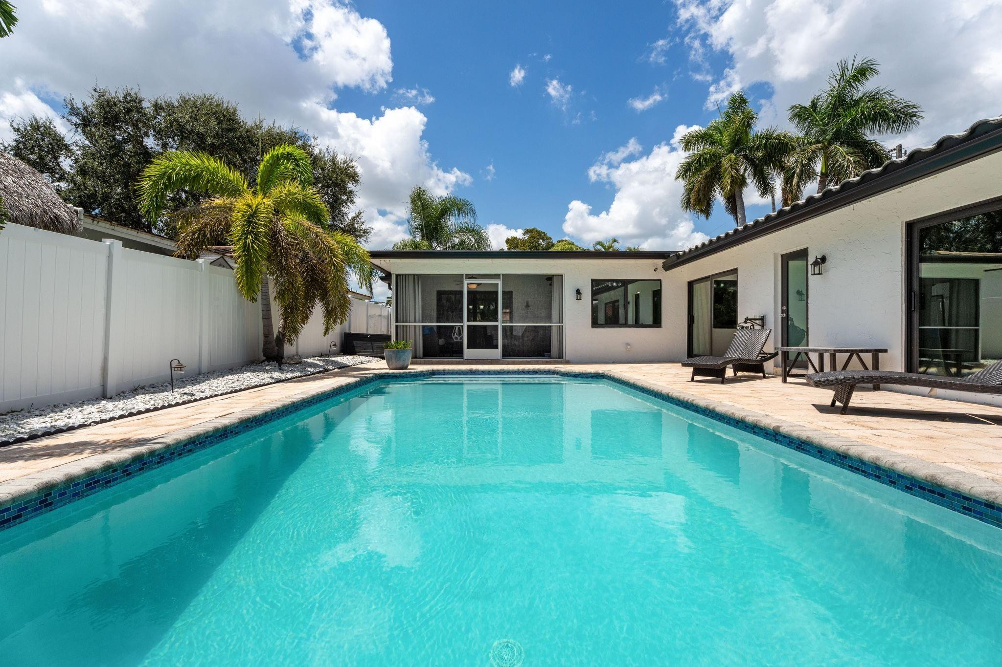 5570 NE 26th Fort Lauderdale, FL 33308