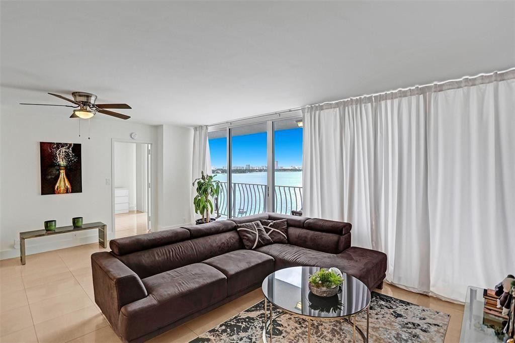 7601 E Treasure #1524 North Bay Village, FL 33141