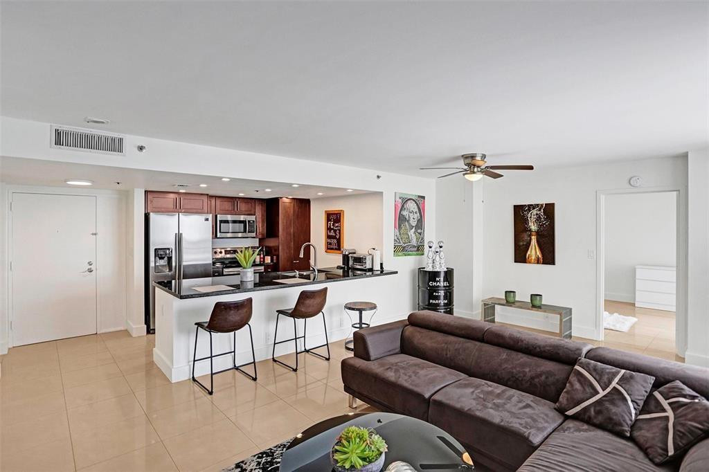 7601 E Treasure #1524 North Bay Village, FL 33141