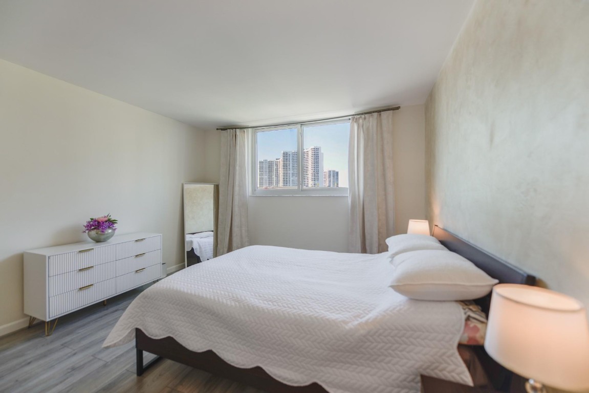 19380 Collins #501 Sunny Isles Beach, FL 33160