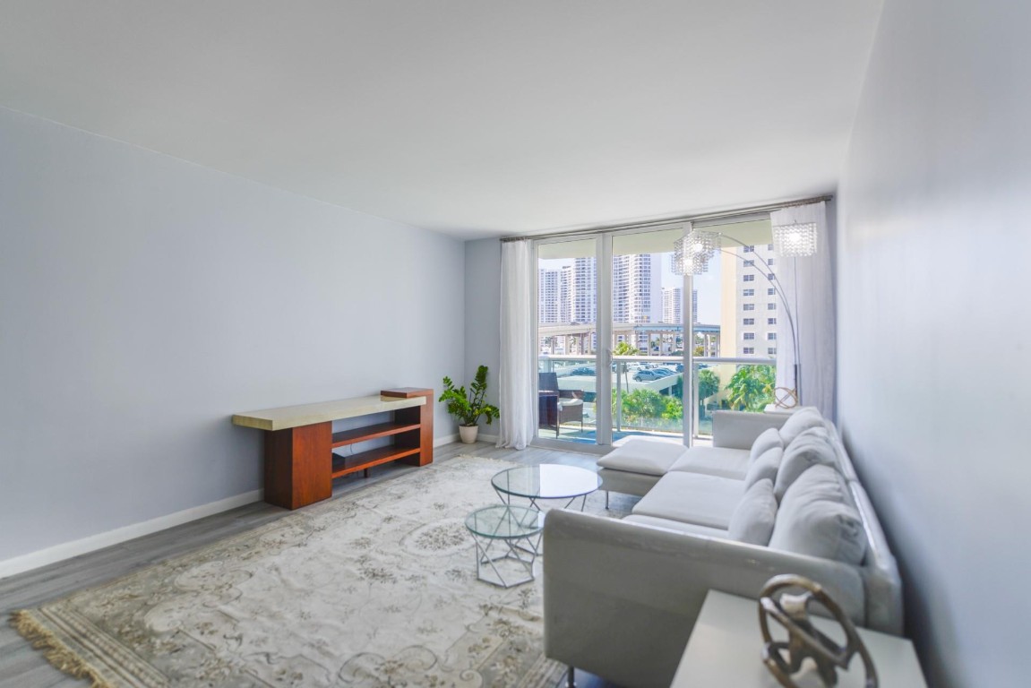 19380 Collins #501 Sunny Isles Beach, FL 33160