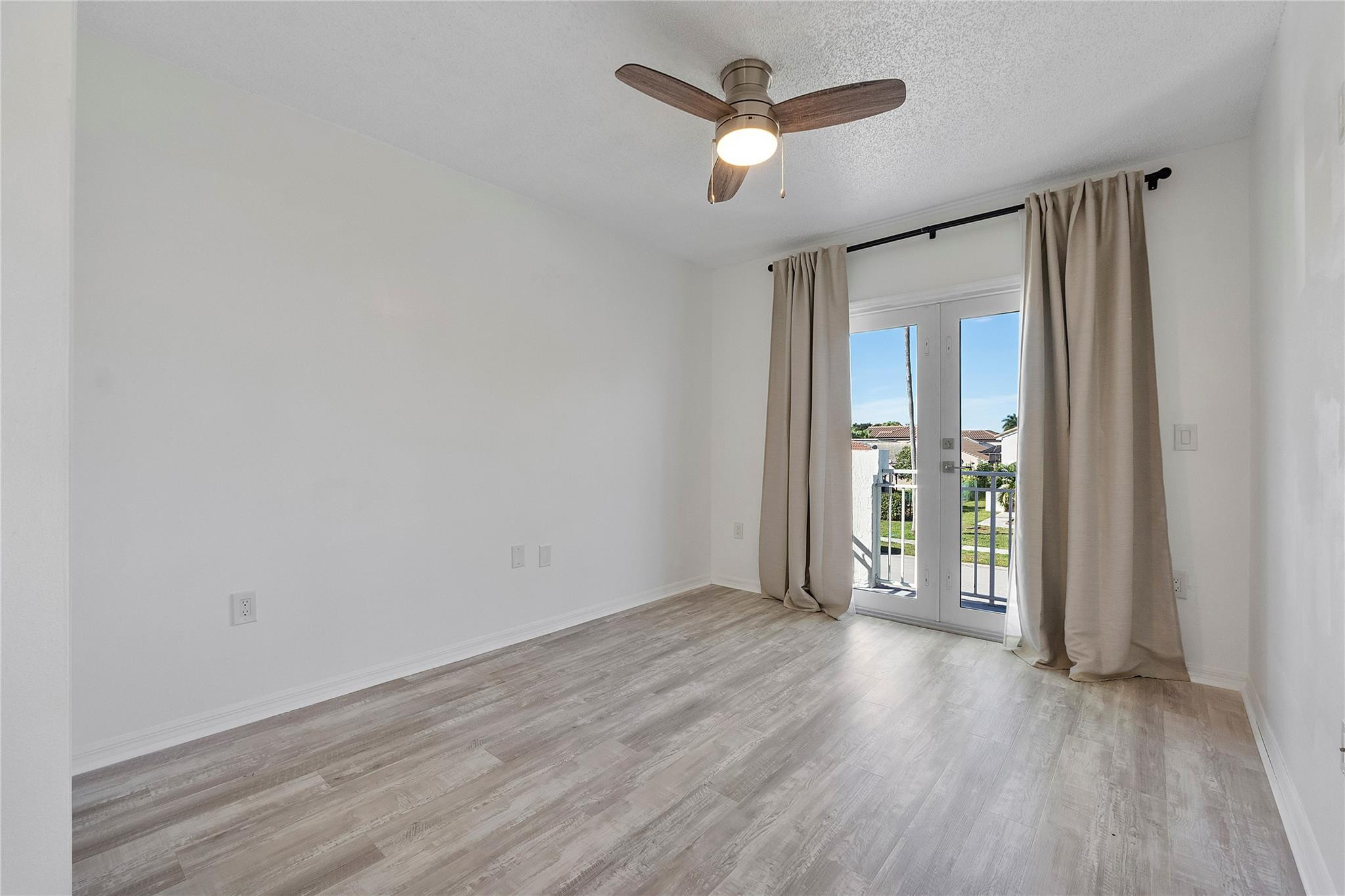 131 NW 187th Pembroke Pines, FL 33029