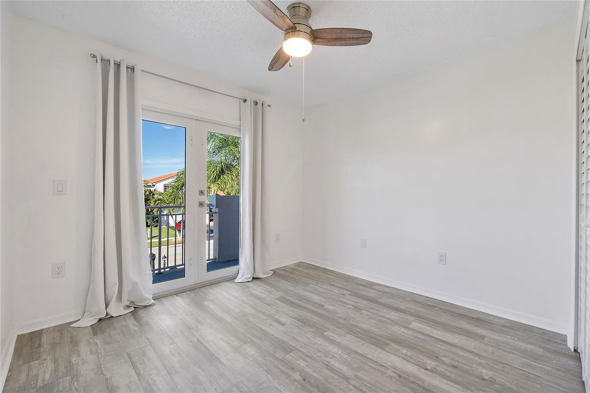 131 NW 187th Pembroke Pines, FL 33029