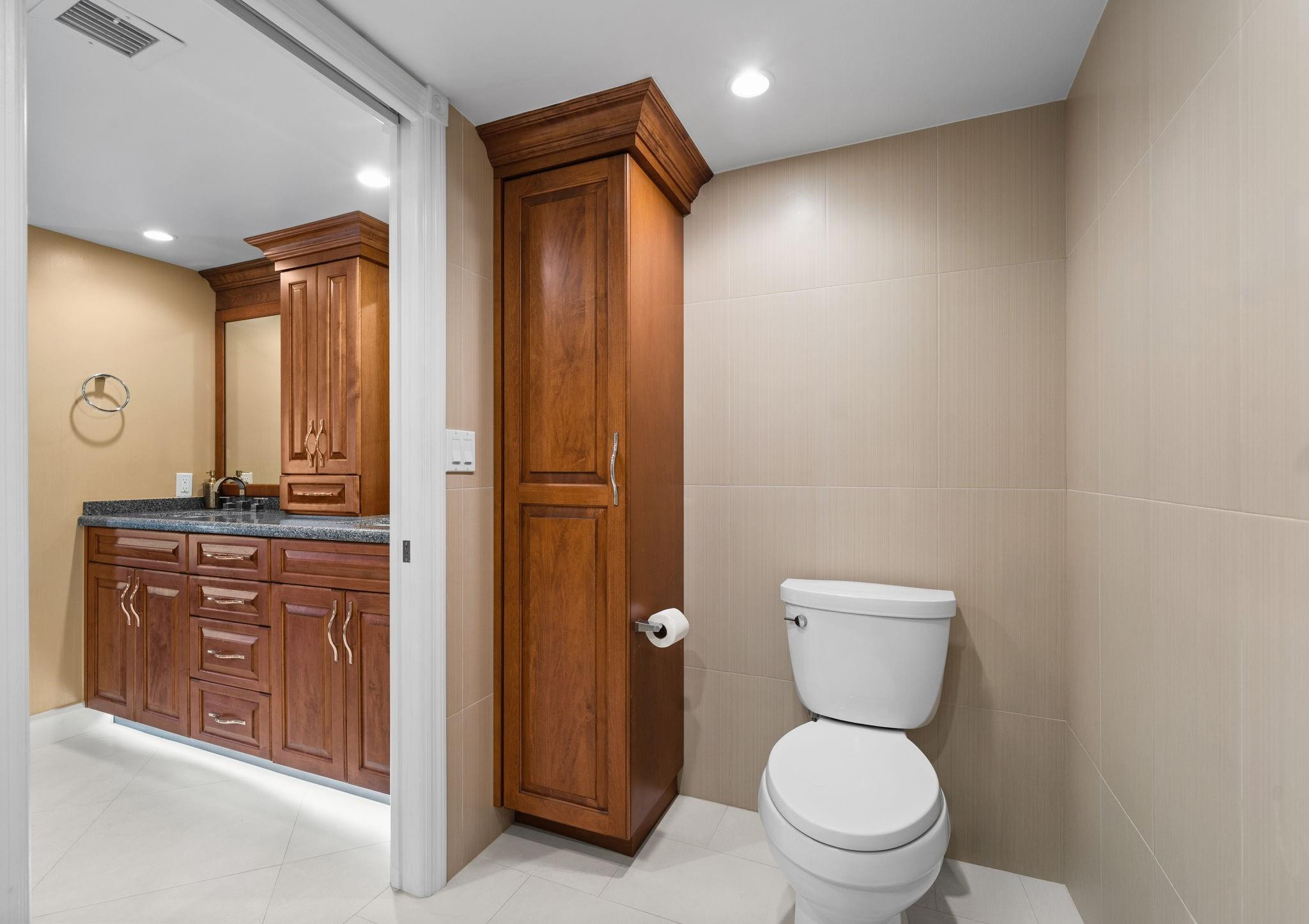 511 Bayshore #904 Fort Lauderdale, FL 33304