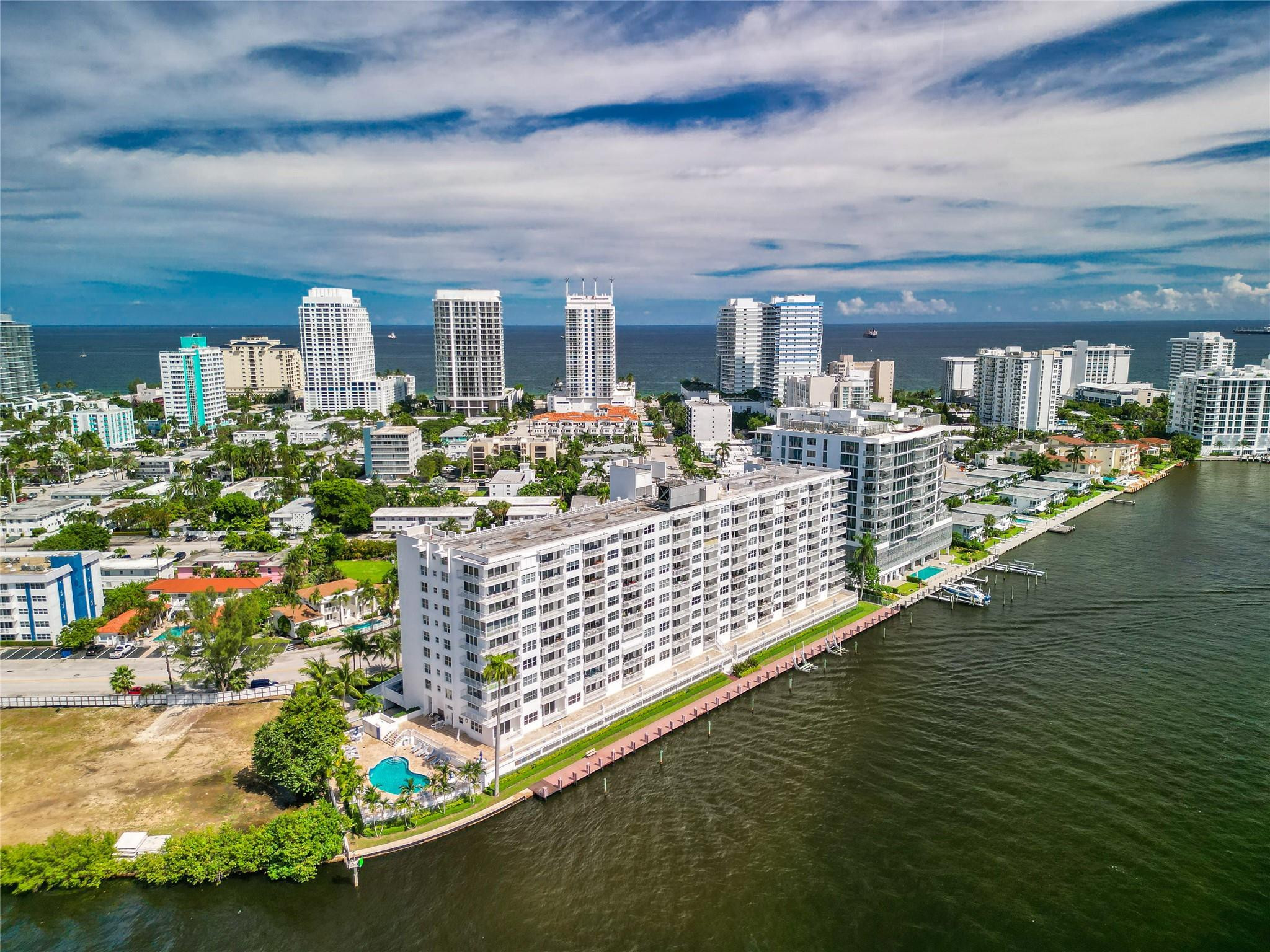 511 Bayshore #904 Fort Lauderdale, FL 33304