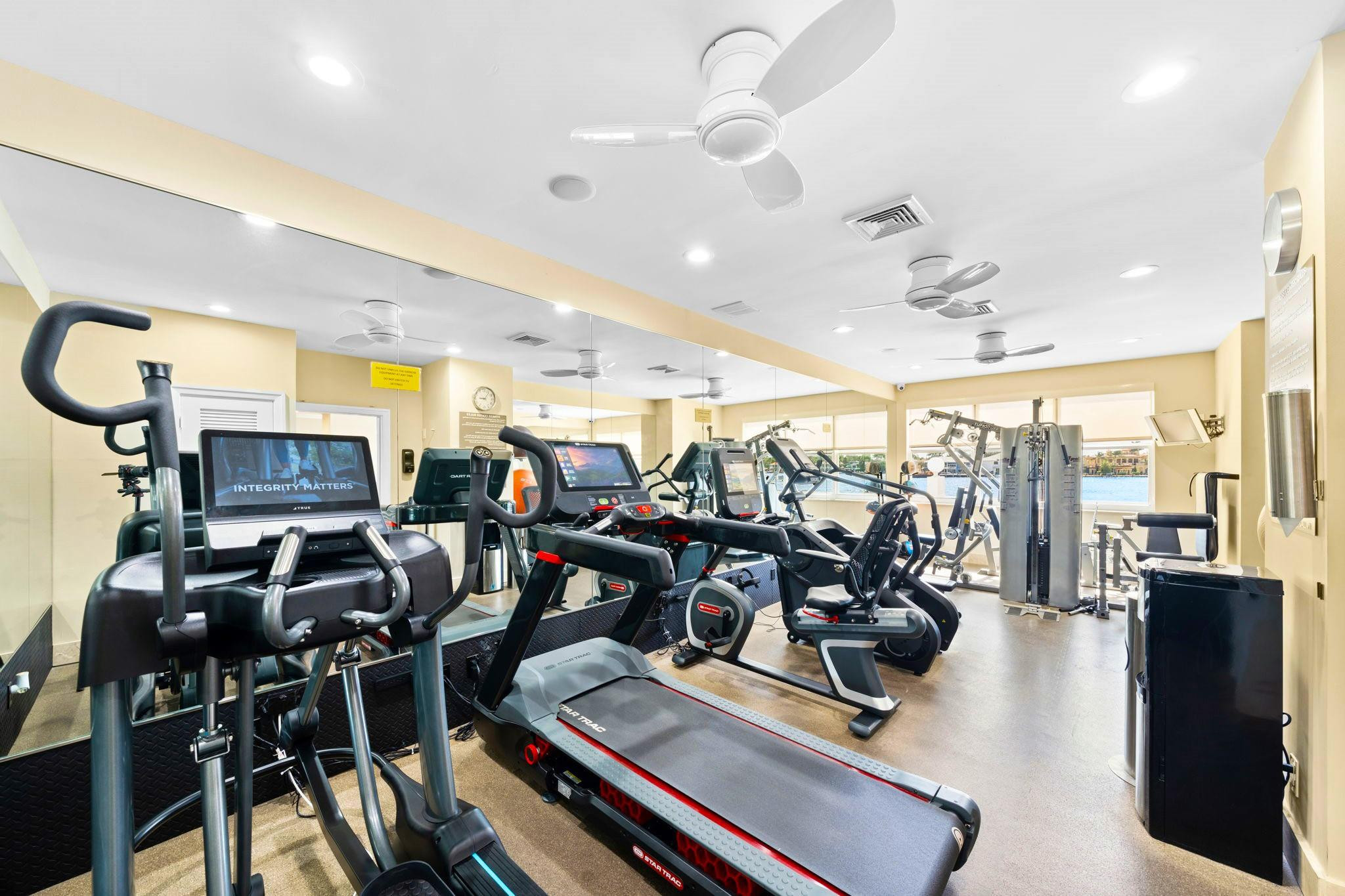 511 Bayshore #904 Fort Lauderdale, FL 33304