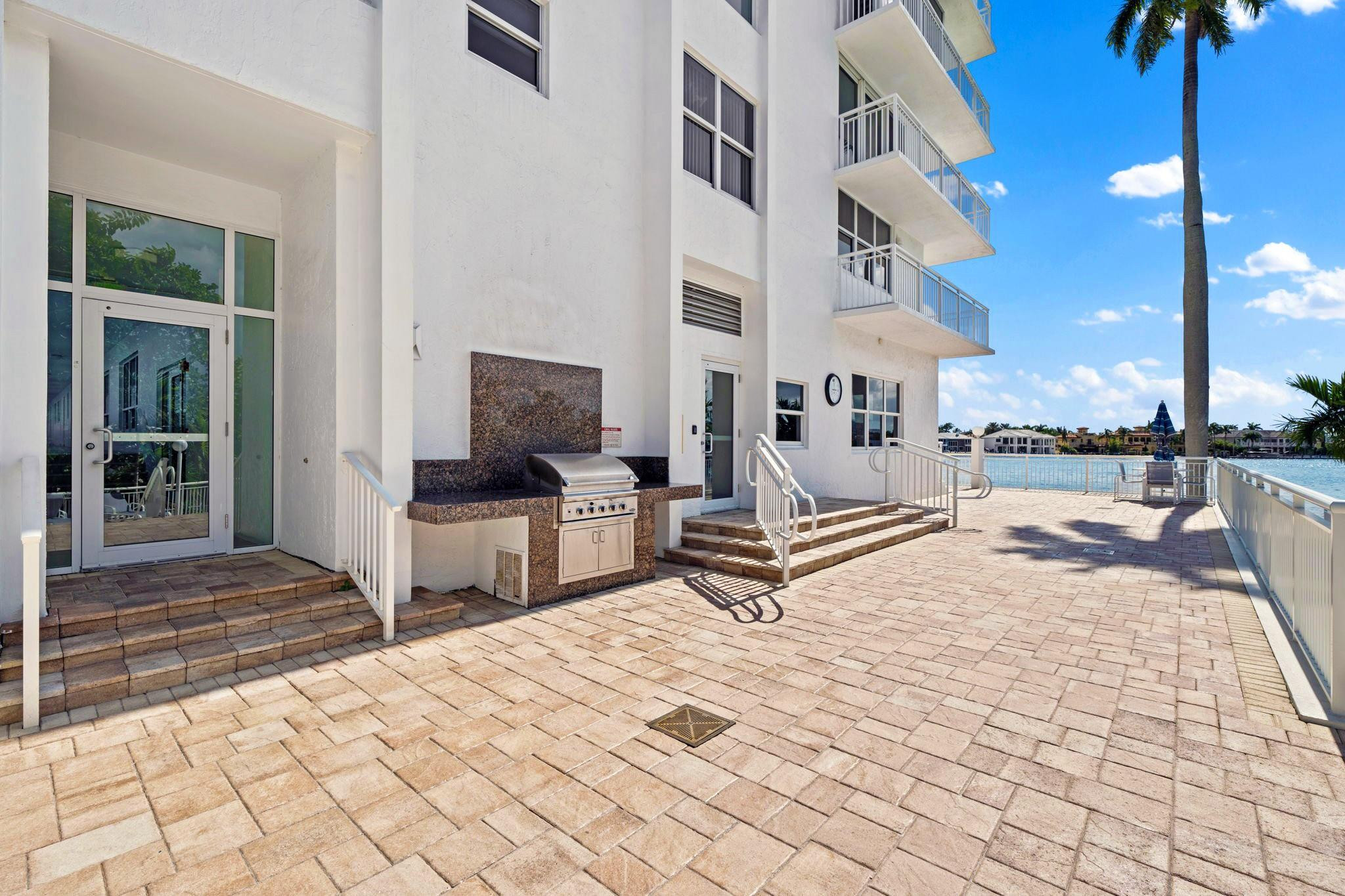 511 Bayshore #904 Fort Lauderdale, FL 33304