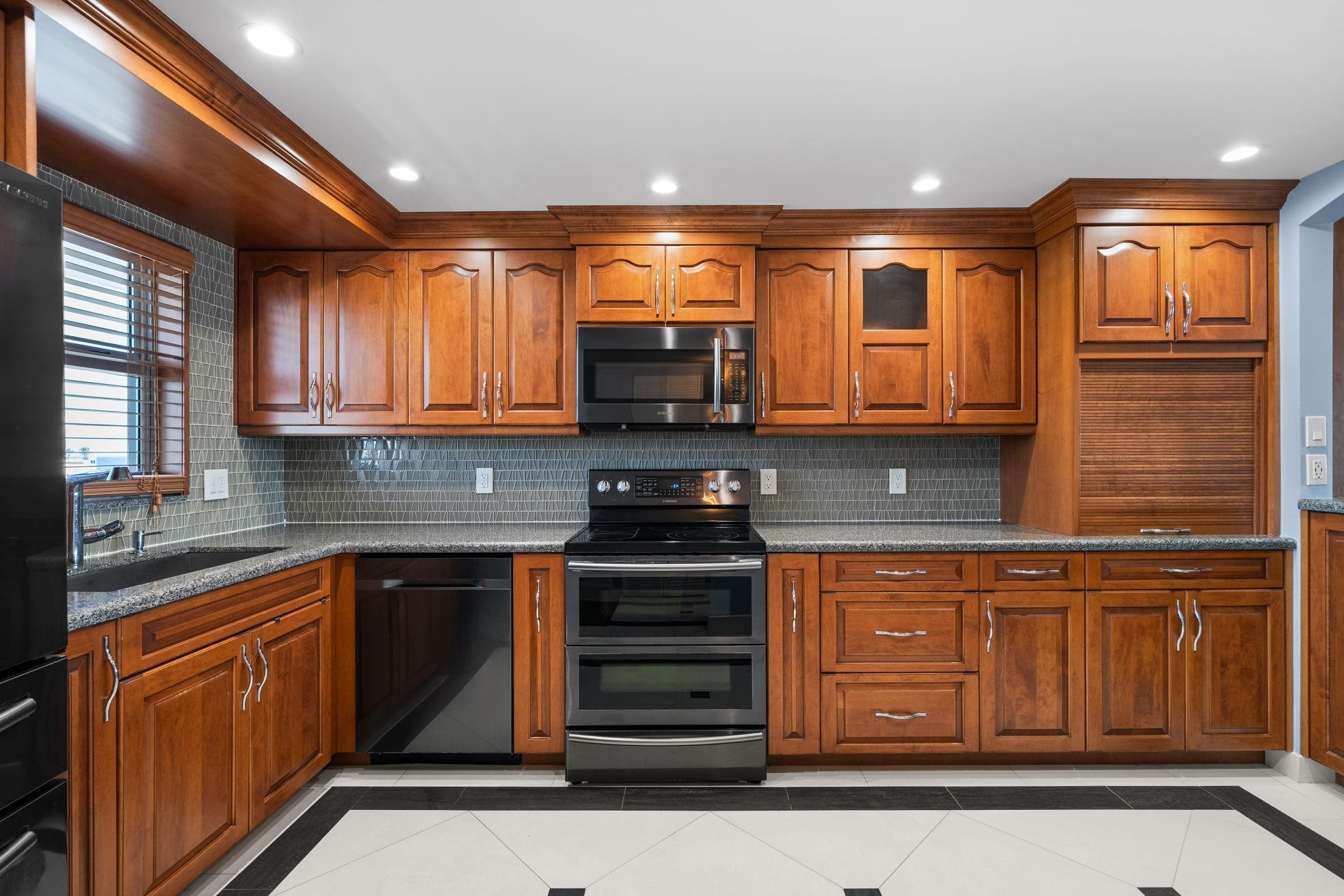 511 Bayshore #904 Fort Lauderdale, FL 33304