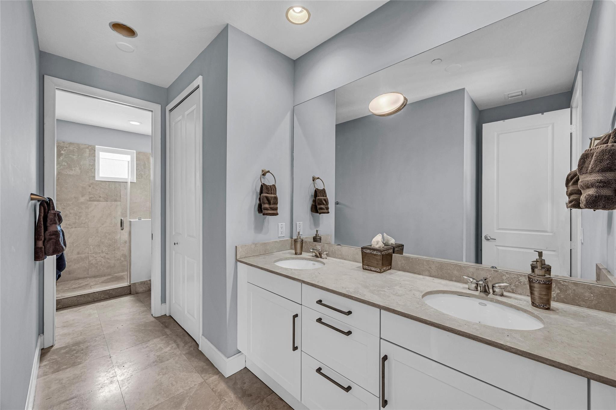 832 N Victoria Park #832 Fort Lauderdale, FL 33304