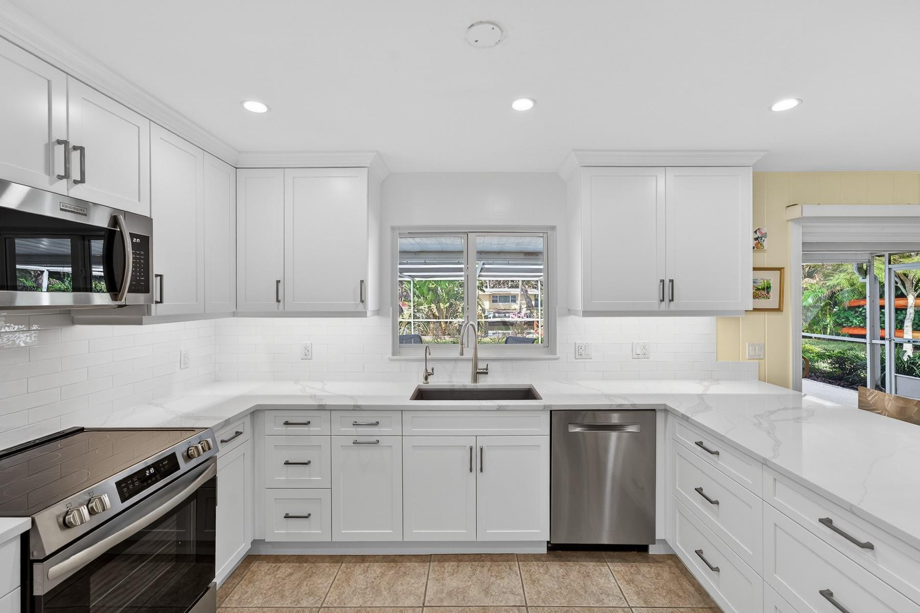 547 E Causeway Vero Beach, FL 32963