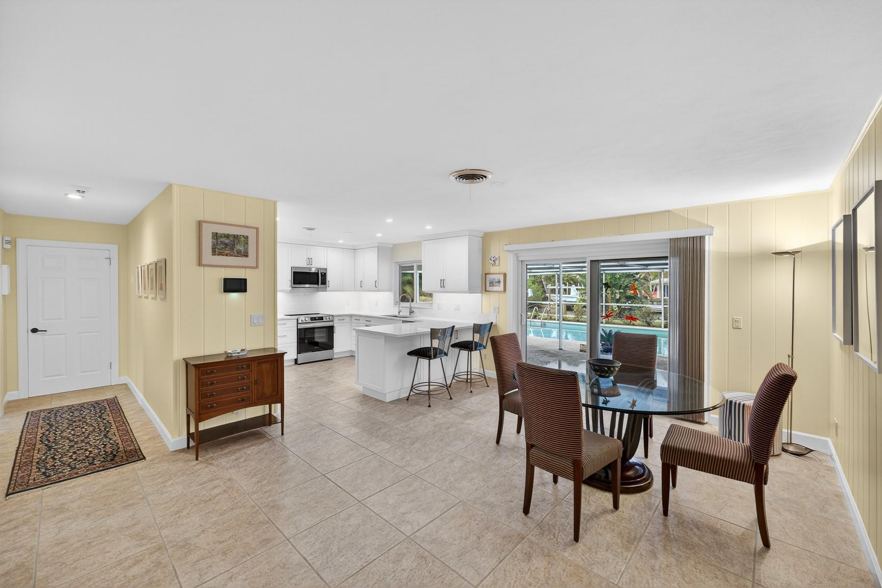 547 E Causeway Vero Beach, FL 32963