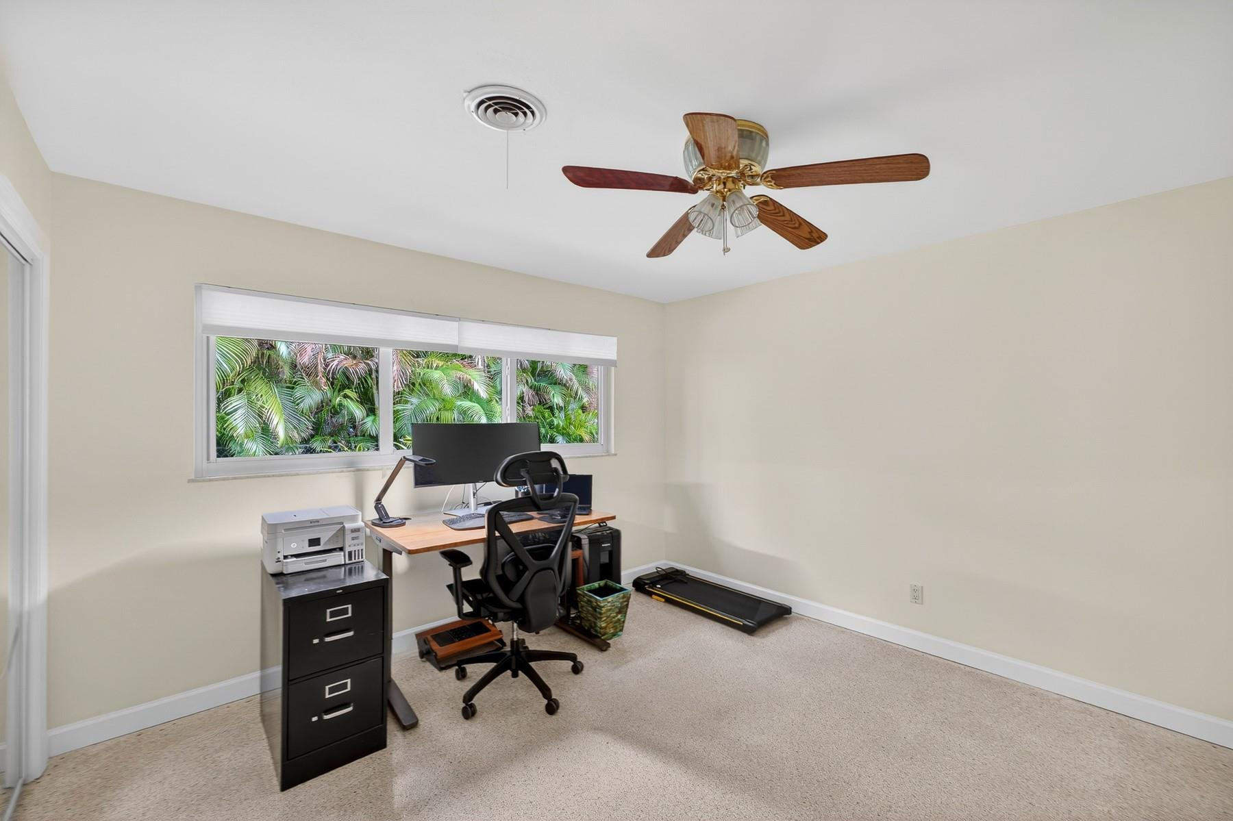 547 E Causeway Vero Beach, FL 32963