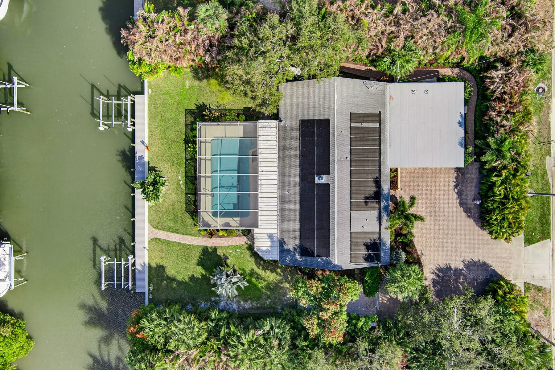 547 E Causeway Vero Beach, FL 32963