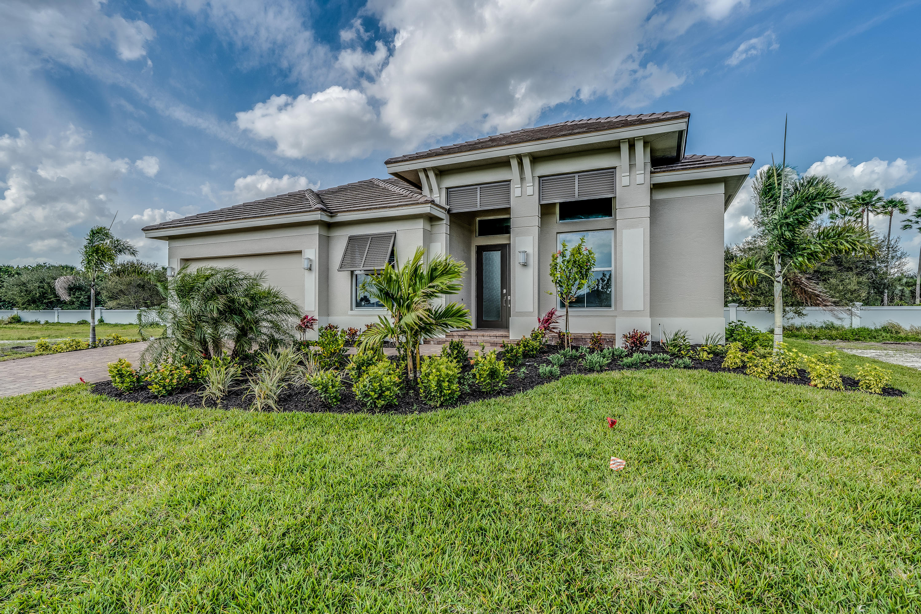 9215 Orchid Cove Circle