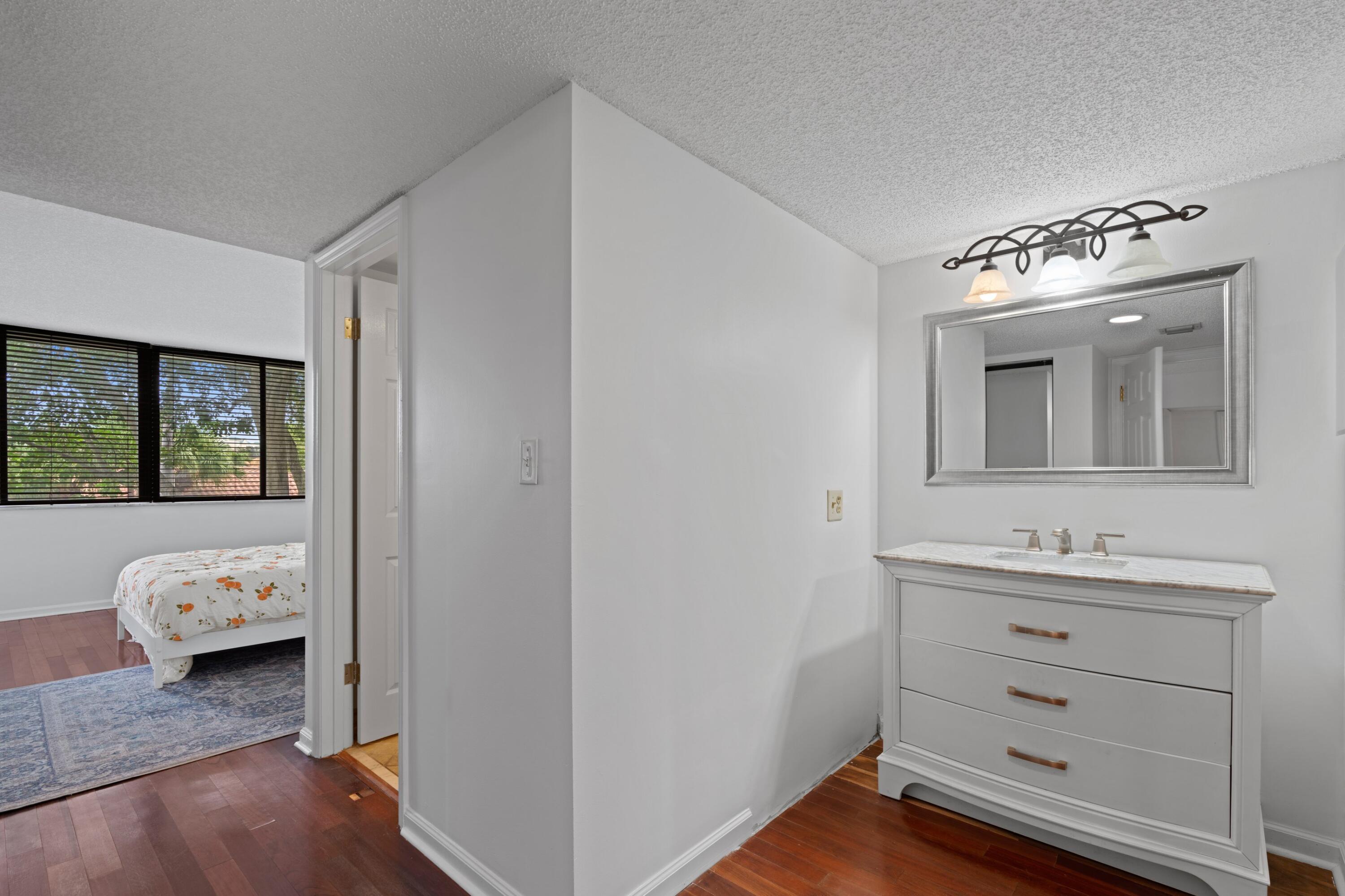 1605 S Us Hwy 1 #204 M3 Jupiter, FL 33477