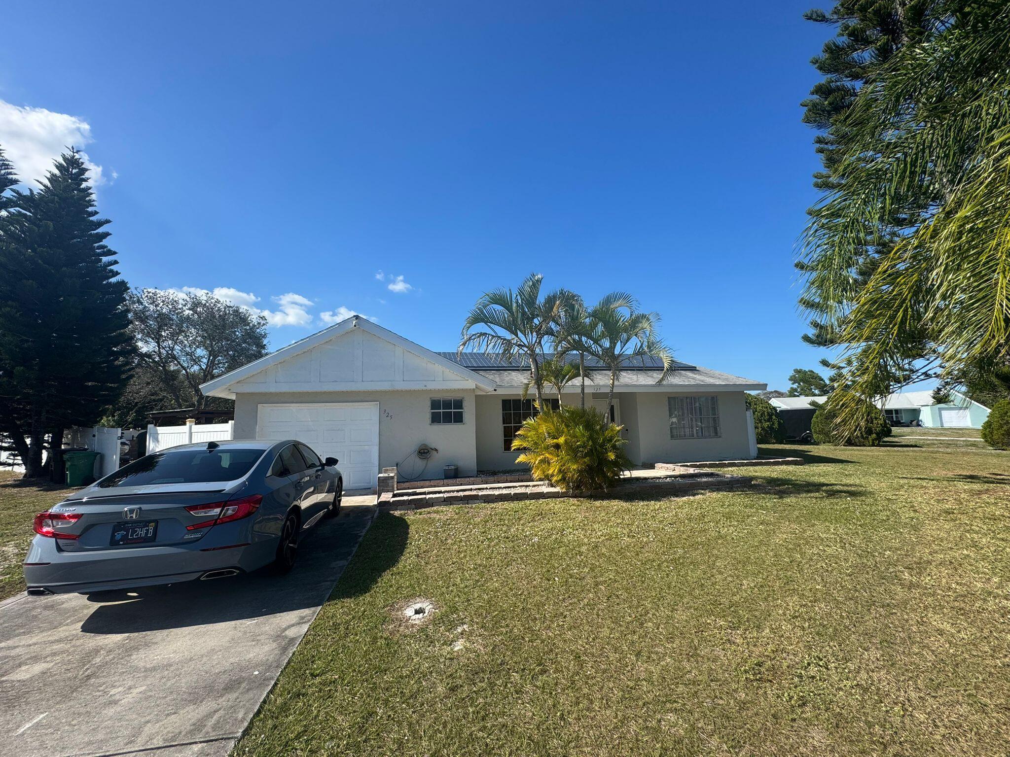 325 SW Bridgeport Dr