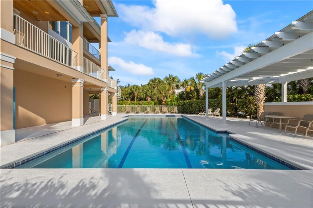 2275 Genesea Ln Vero Beach, FL 32963