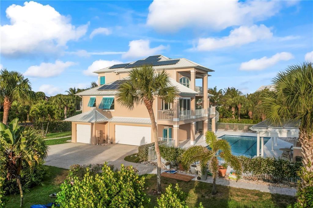 2275 Genesea Ln Vero Beach, FL 32963