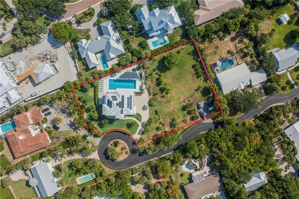 2275 Genesea Ln Vero Beach, FL 32963