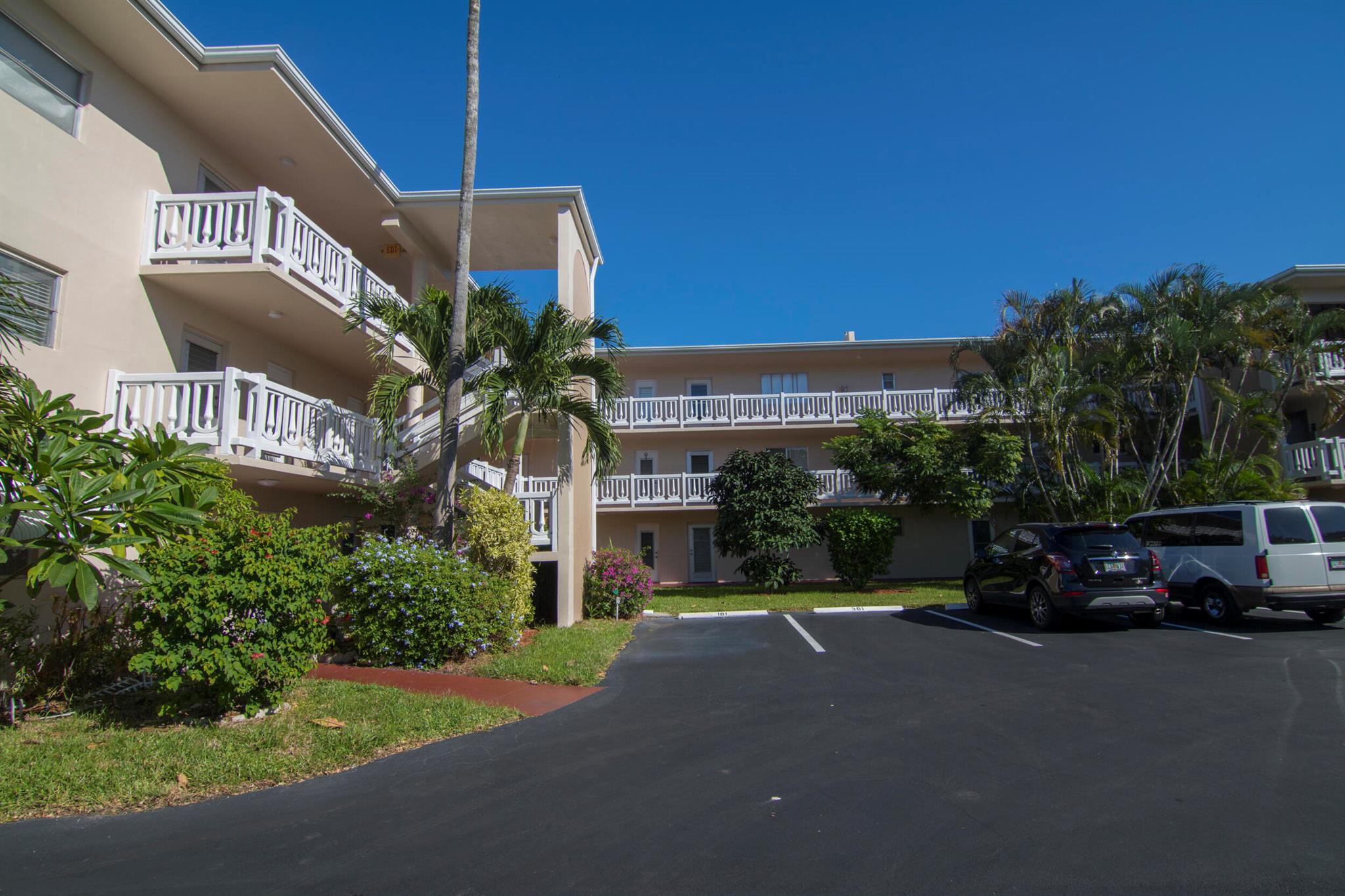 2615 N Garden Dr #308