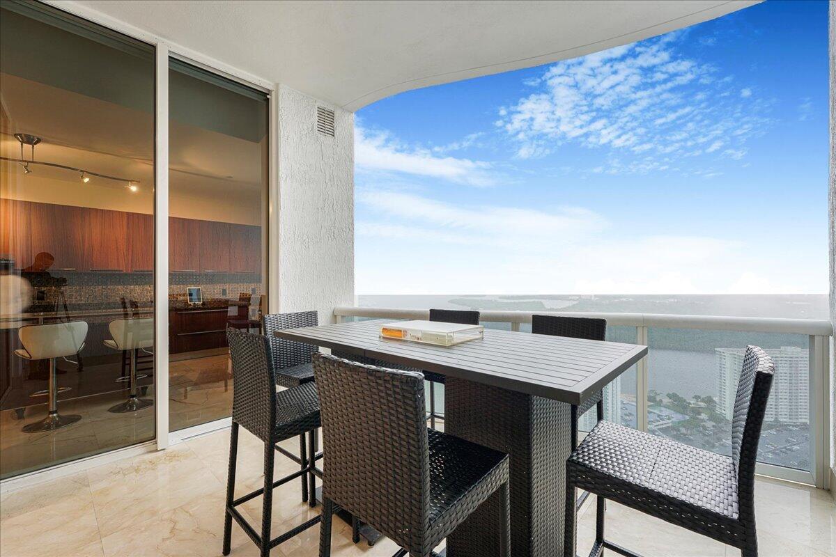 image Tdr Tower Ii Condo10