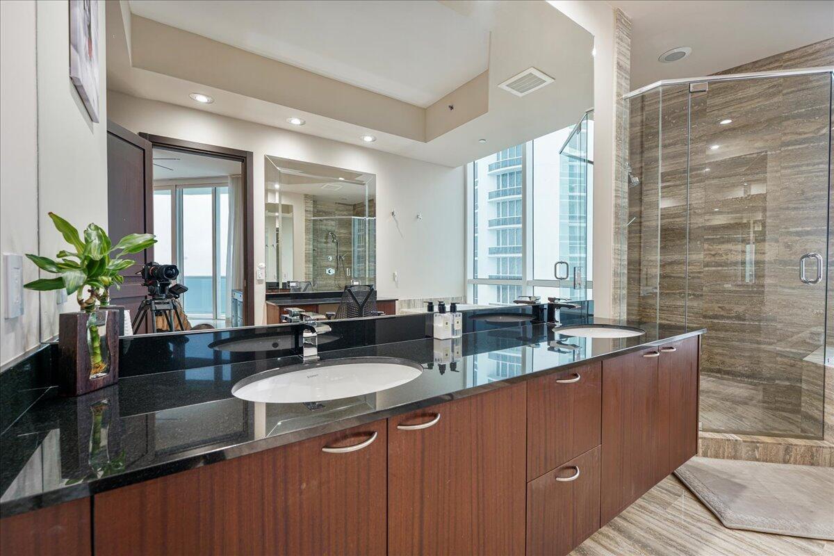 image Tdr Tower Ii Condo19