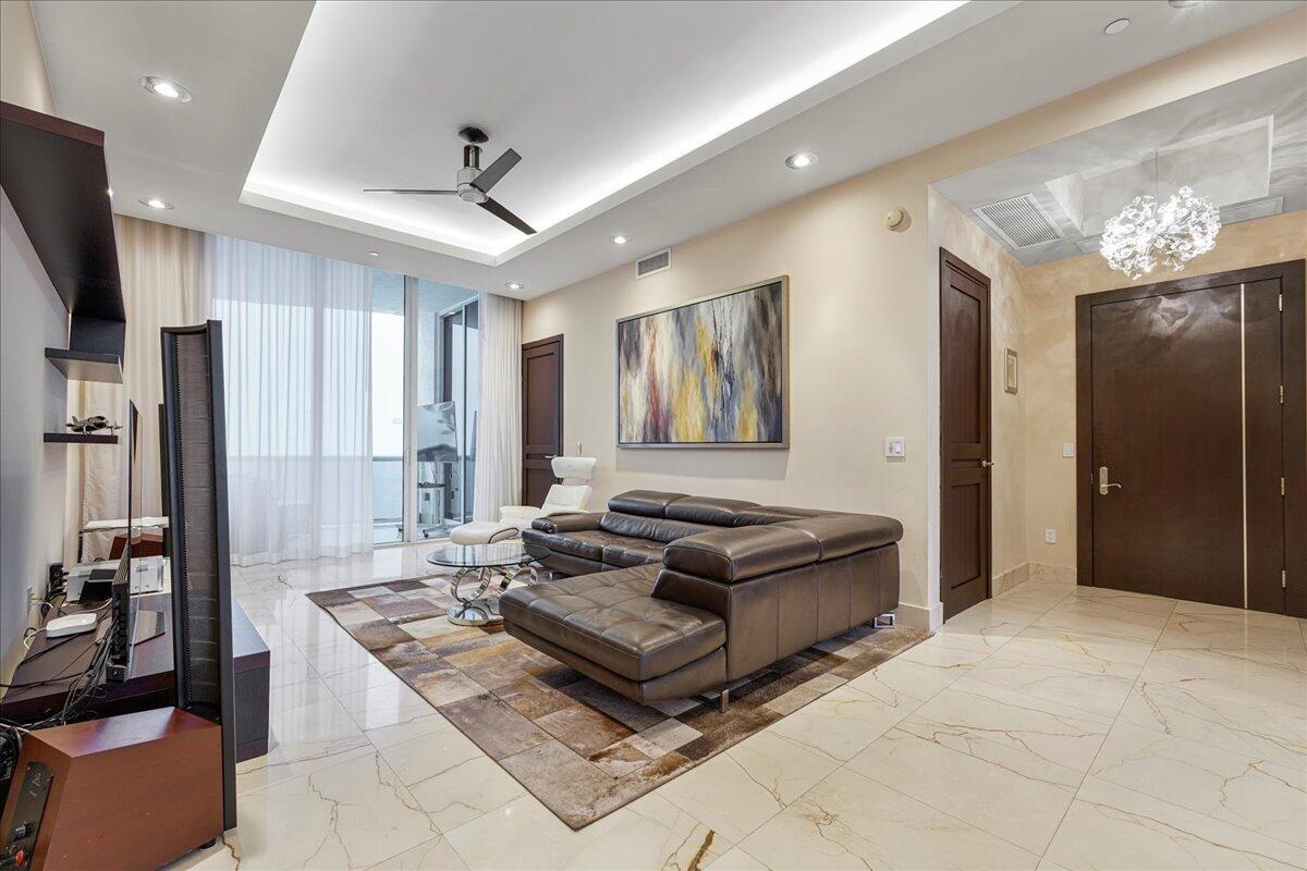 image Tdr Tower Ii Condo5