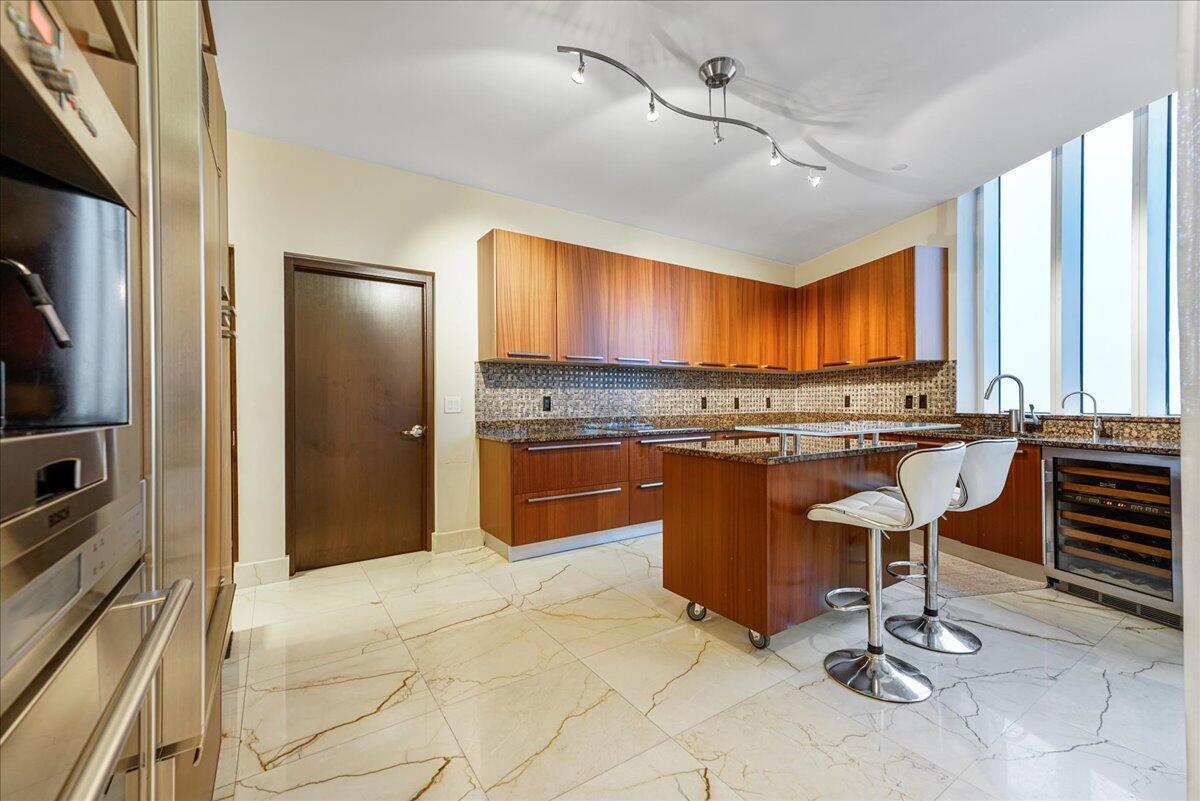 image Tdr Tower Ii Condo6