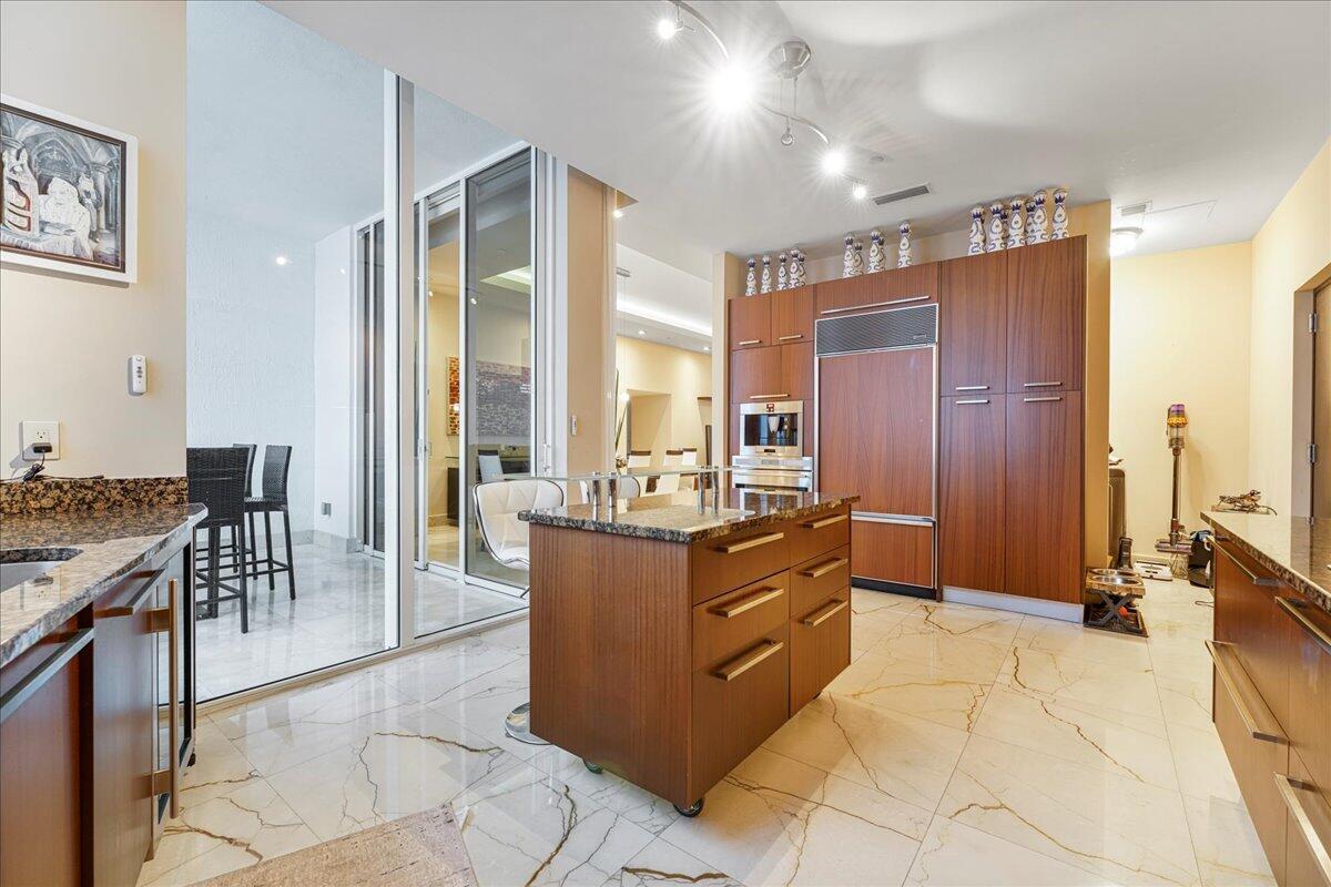 image Tdr Tower Ii Condo7