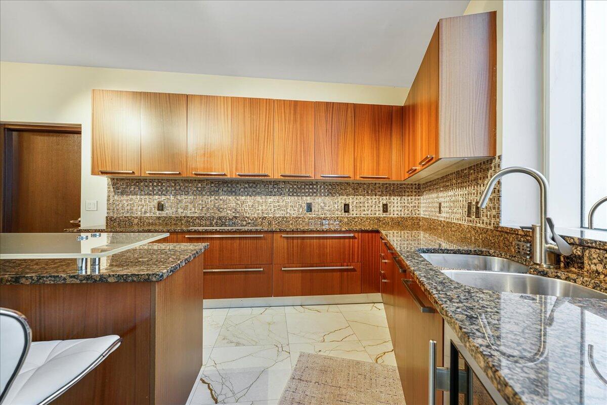 image Tdr Tower Ii Condo8