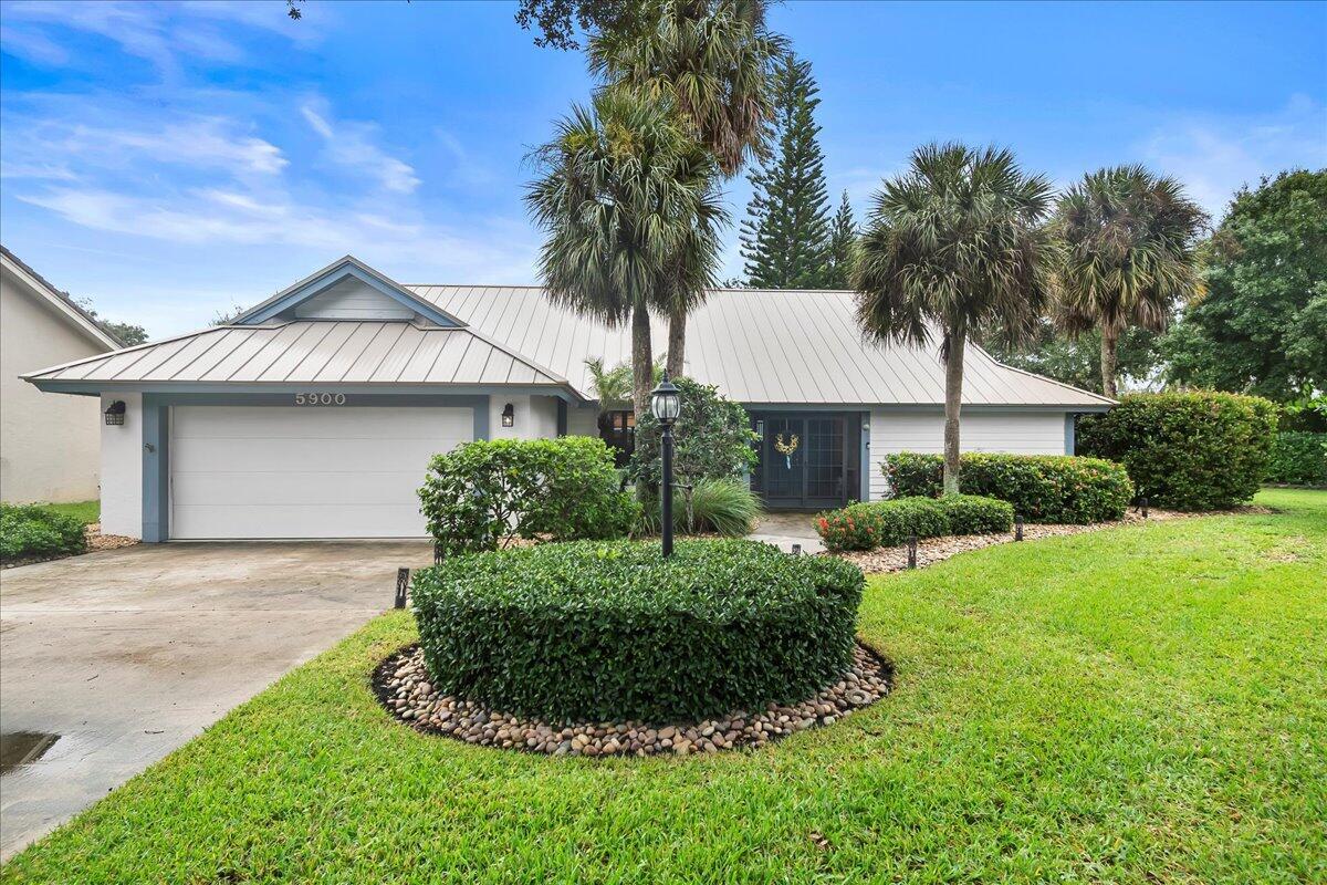 5900 Stonewood Ct