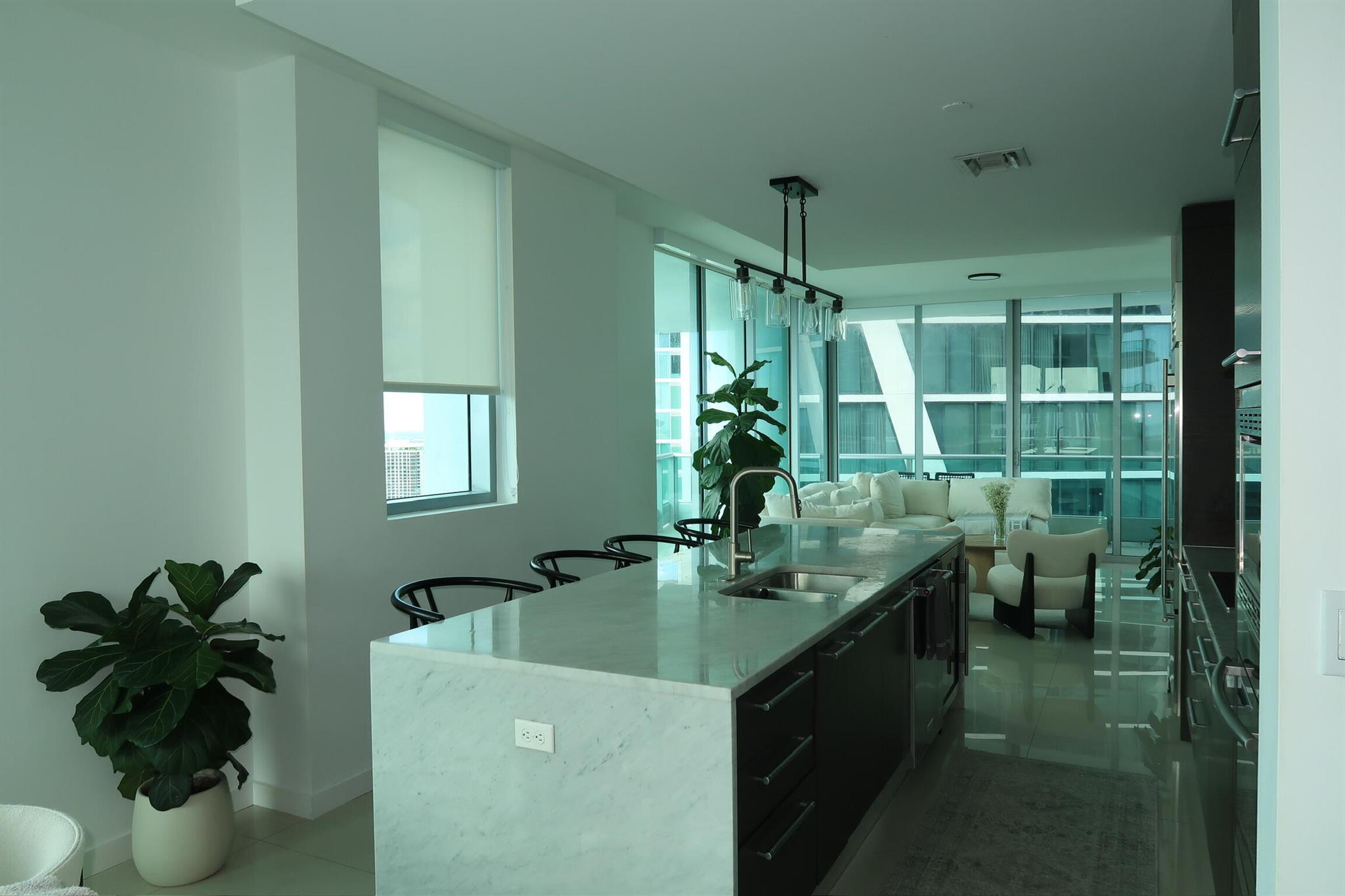 900 Biscayne Blvd #4812