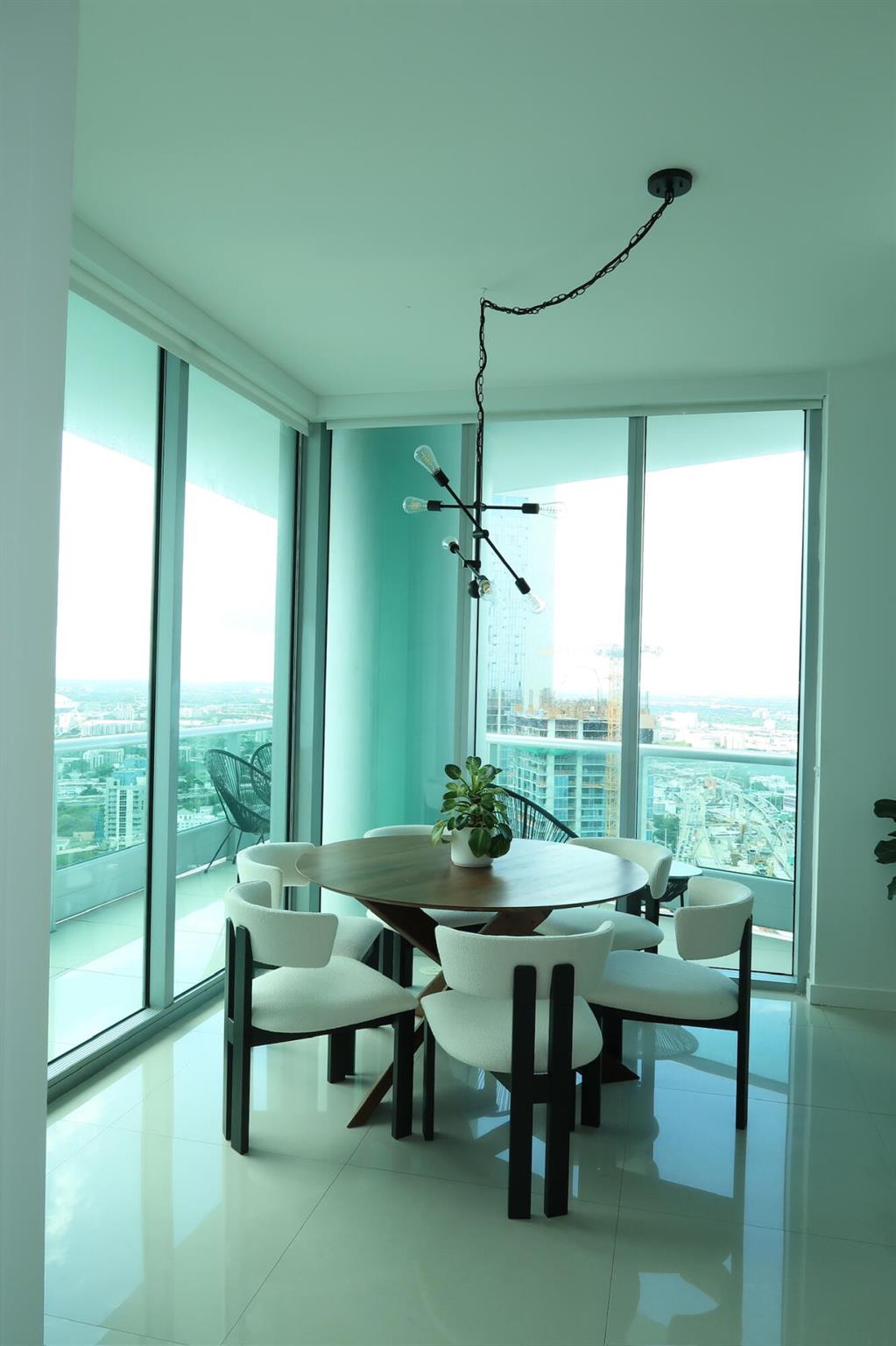 image 900 Biscayne Bay Condo4