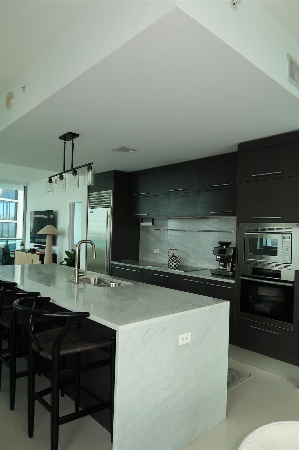 image 900 Biscayne Bay Condo5