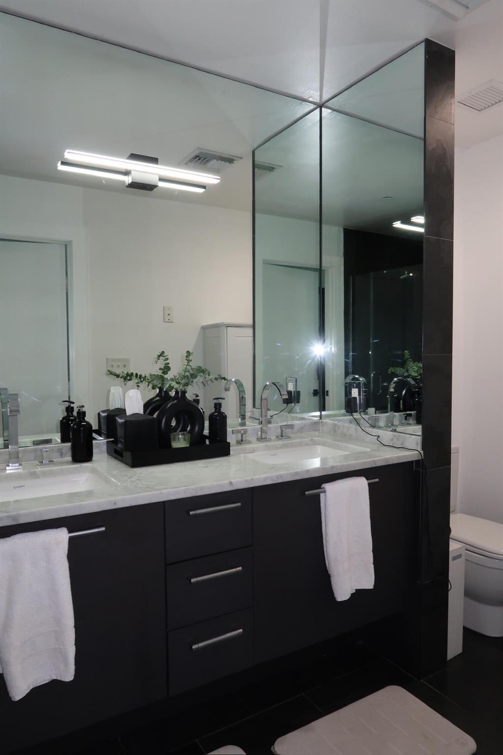 image 900 Biscayne Bay Condo8