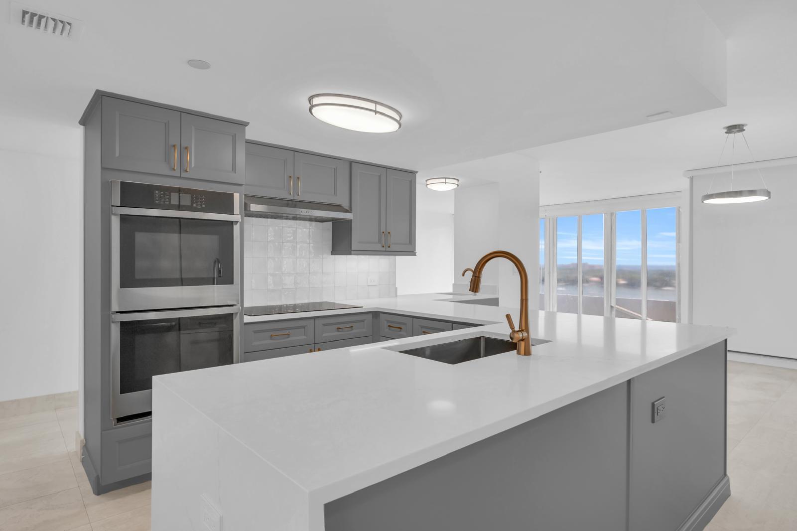 529 S Flagler Dr #14h